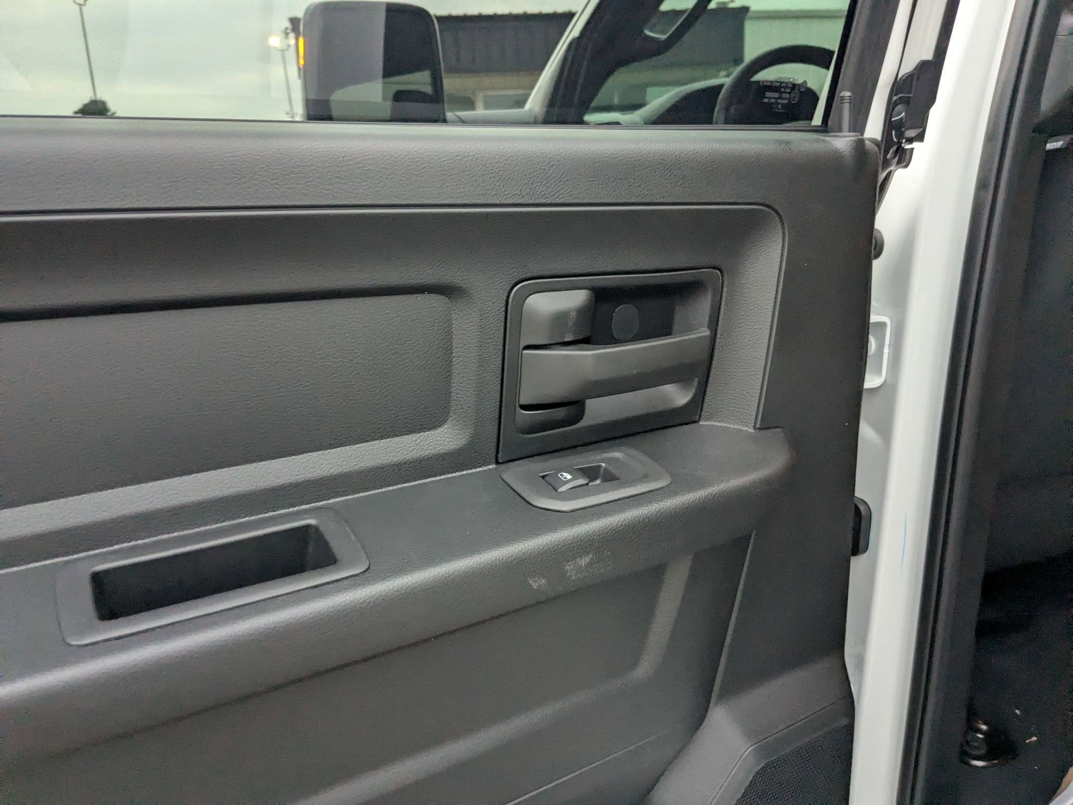 2026 RAM 3500 RAM 3500 TRADESMAN CREW CAB 4X4 8' BOX