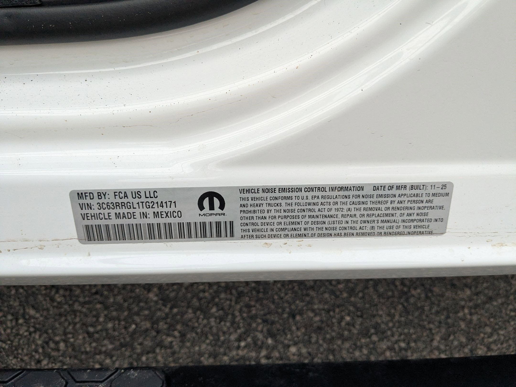 2026 RAM 3500 RAM 3500 TRADESMAN CREW CAB 4X4 8' BOX