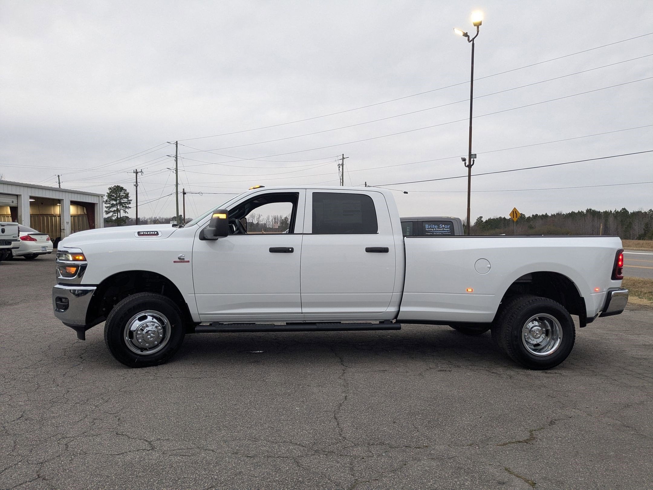 2026 RAM 3500 RAM 3500 TRADESMAN CREW CAB 4X4 8' BOX
