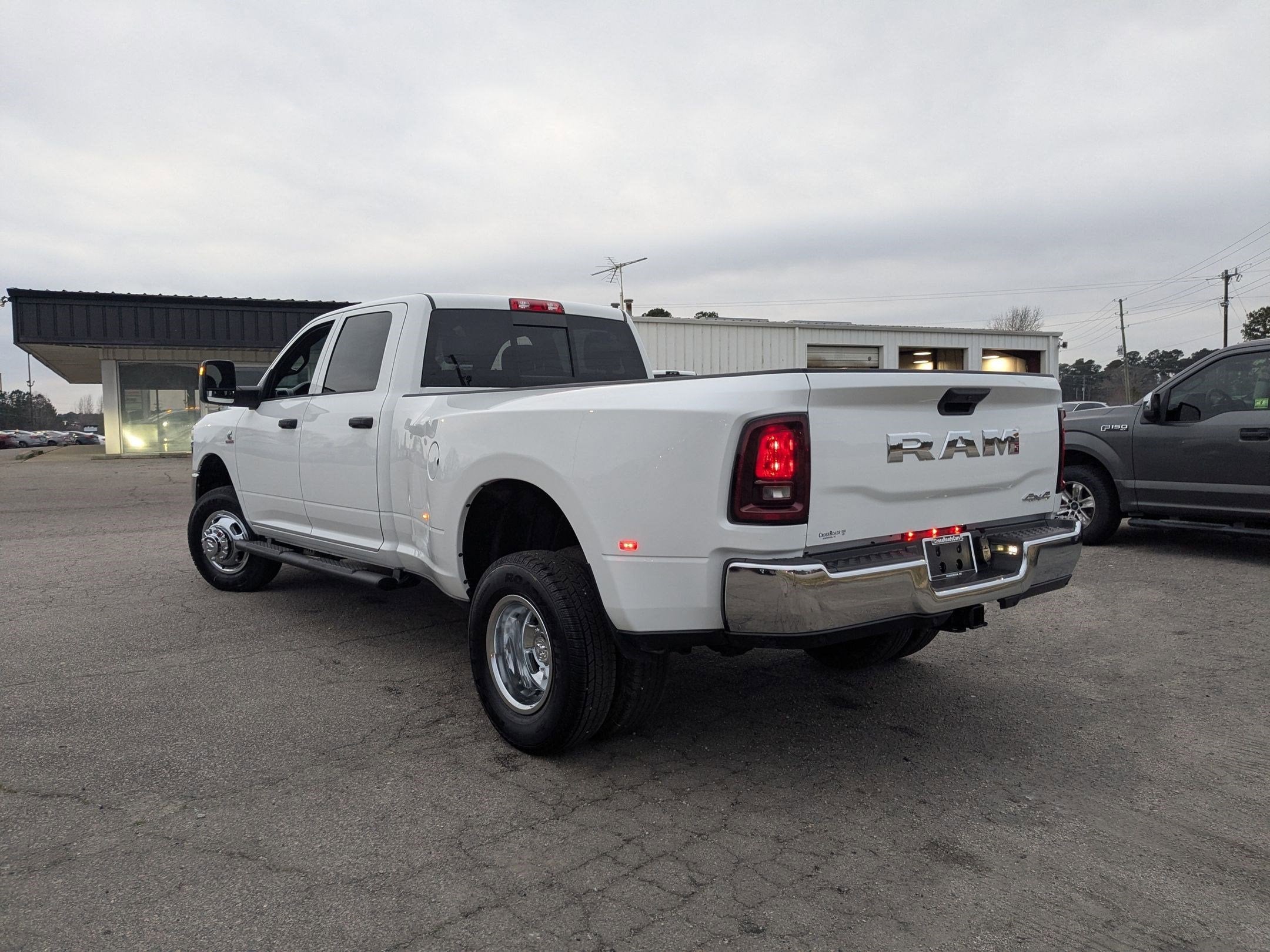 2026 RAM 3500 RAM 3500 TRADESMAN CREW CAB 4X4 8' BOX