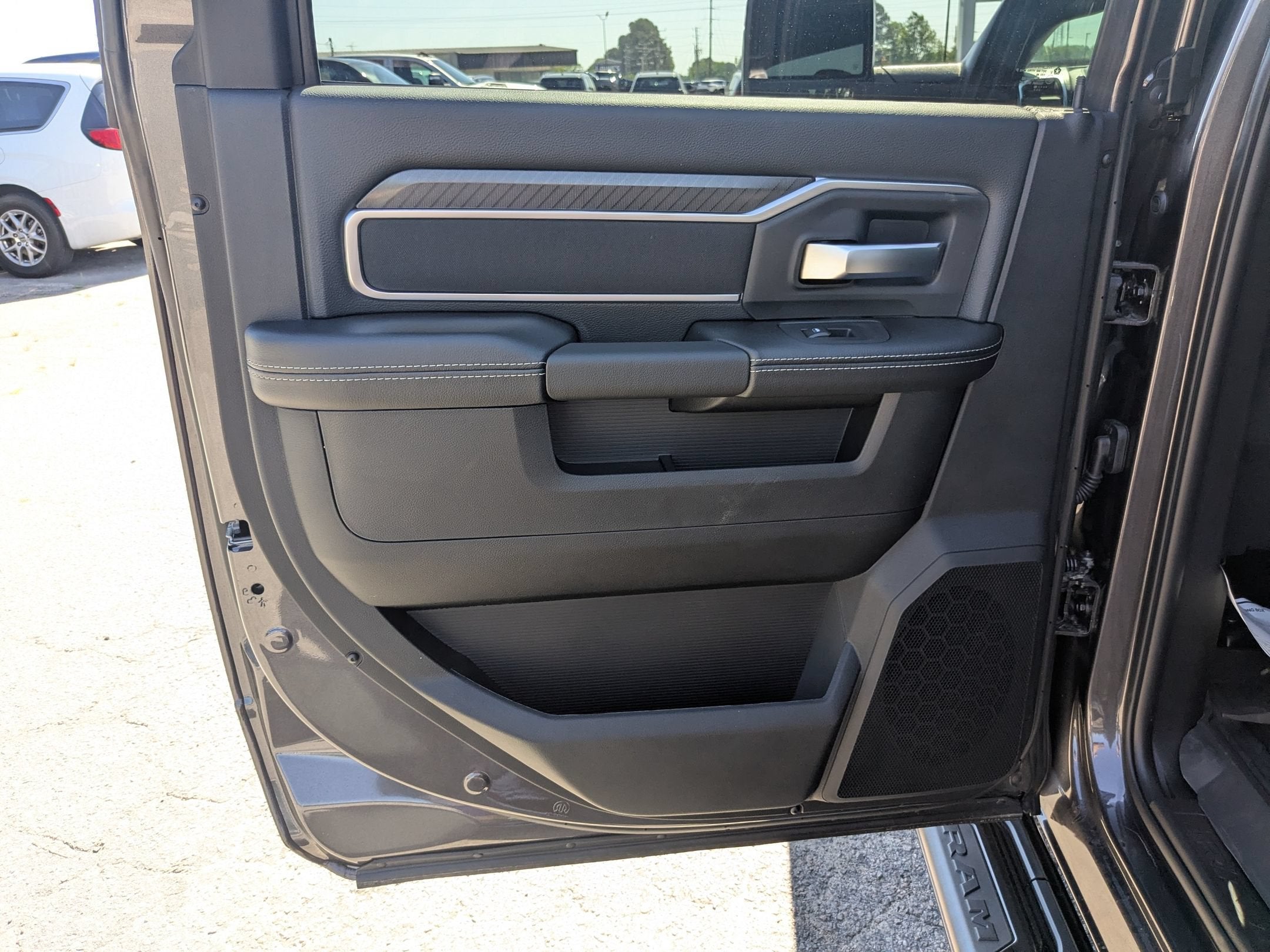 2026 RAM 3500 RAM 3500 BIG HORN CREW CAB 4X4 8' BOX