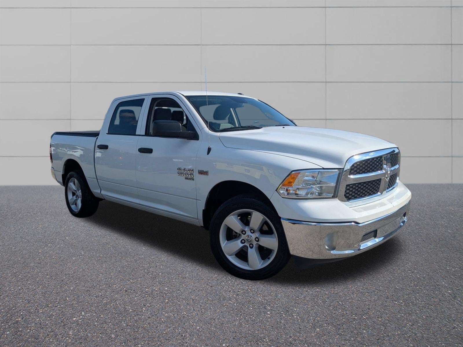 2020 RAM 1500 Classic Tradesman Crew Cab 4x2 5'7' Box