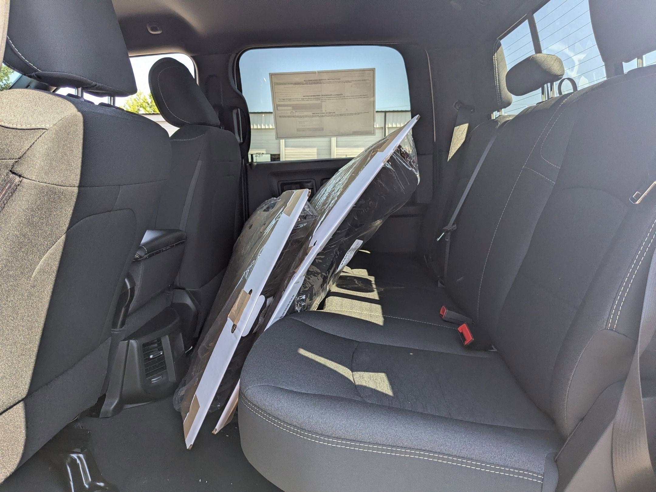 2026 RAM 2500 RAM 2500 BLACK EXPRESS CREW CAB 4X4 6'4' BOX