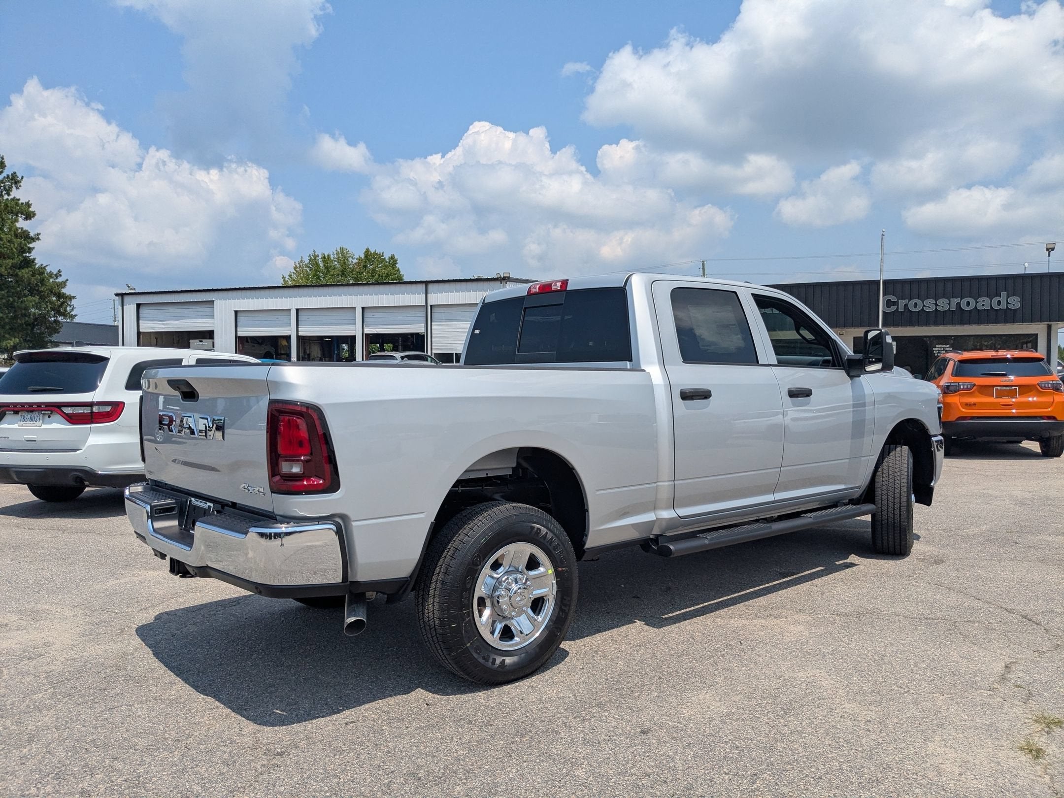 2026 RAM 2500 RAM 2500 TRADESMAN CREW CAB 4X4 6'4' BOX