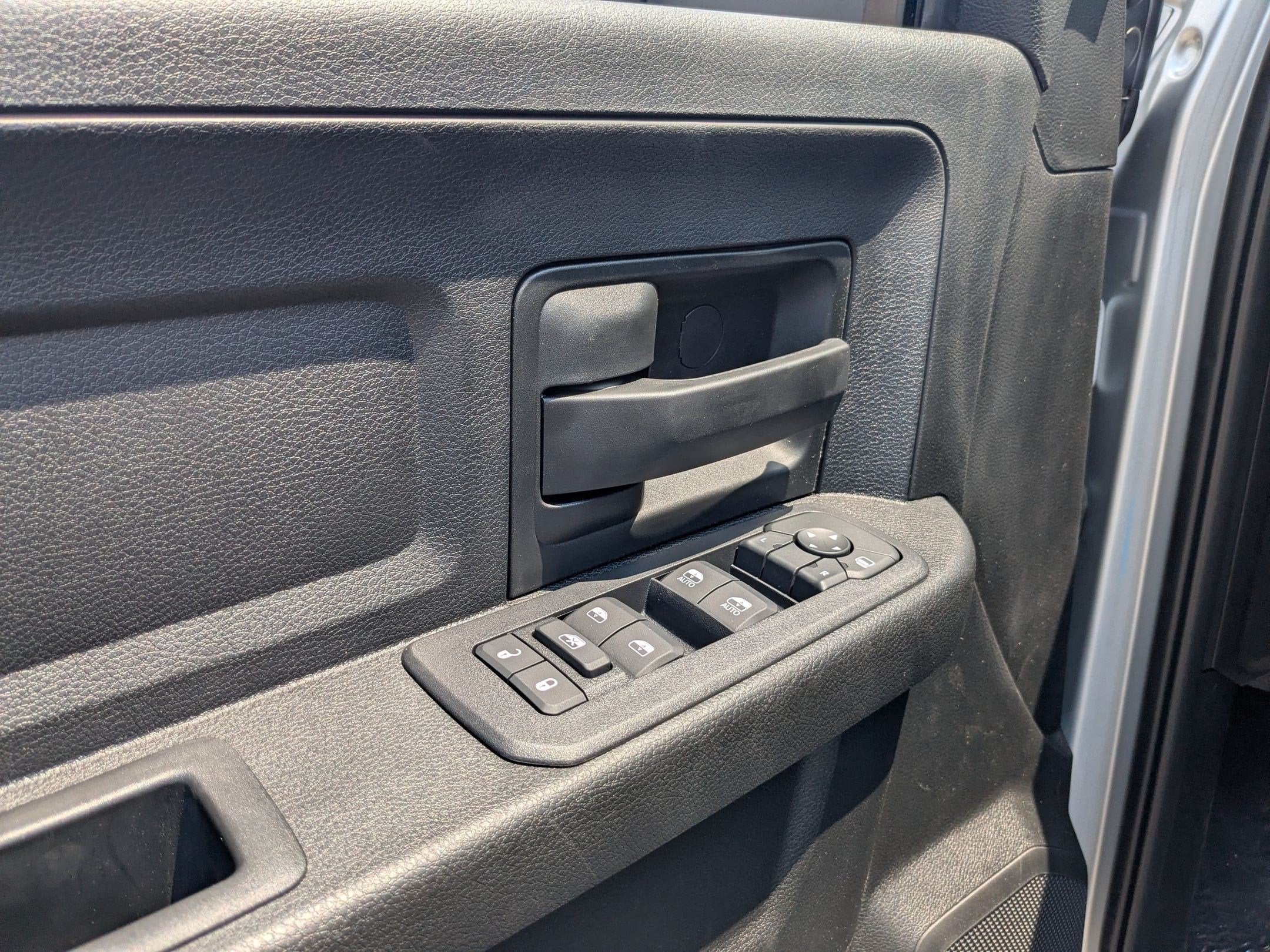 2026 RAM 2500 RAM 2500 TRADESMAN CREW CAB 4X4 6'4' BOX