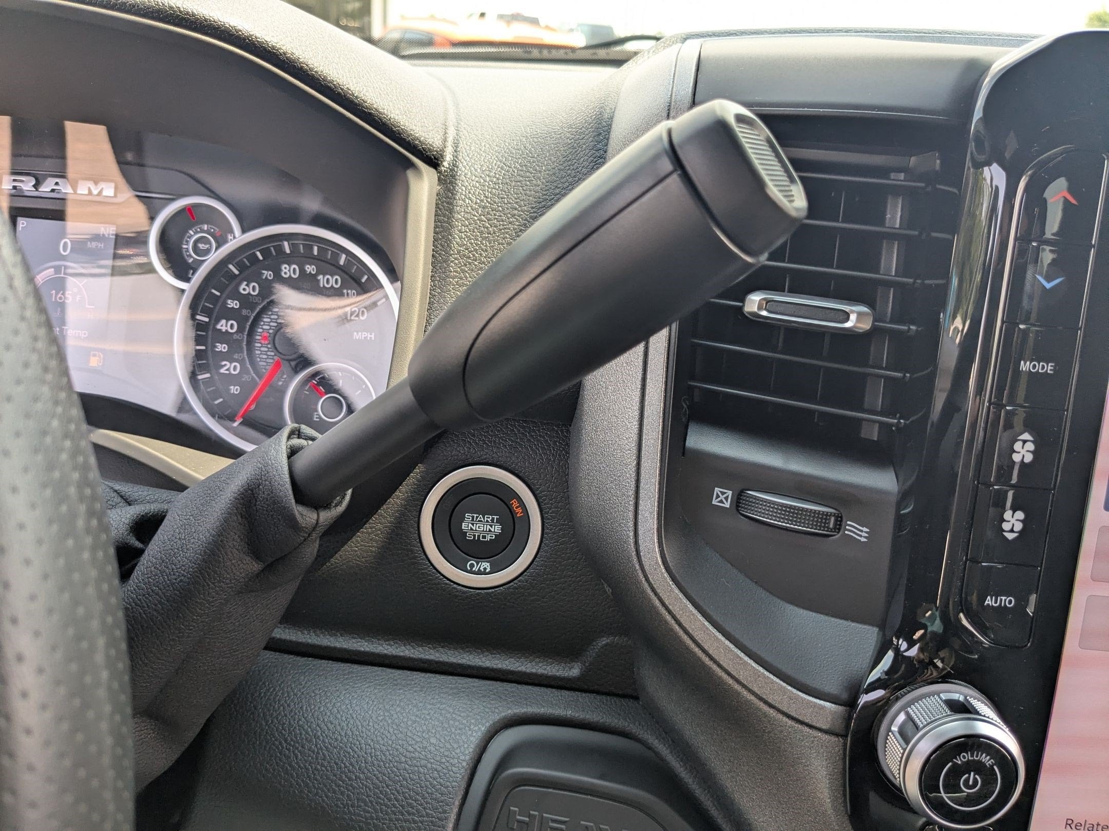 2026 RAM 2500 RAM 2500 TRADESMAN CREW CAB 4X4 6'4' BOX