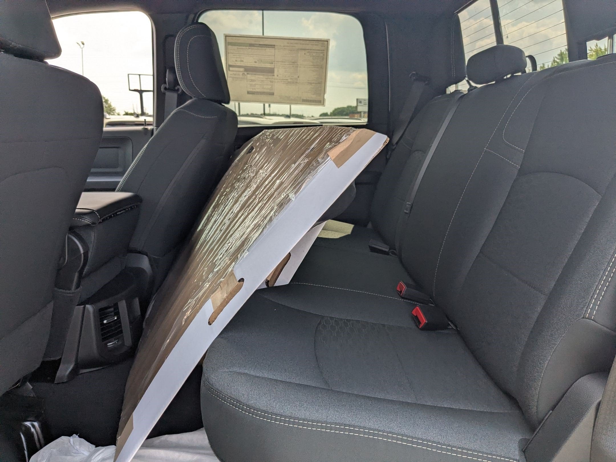 2026 RAM 2500 RAM 2500 TRADESMAN CREW CAB 4X4 6'4' BOX