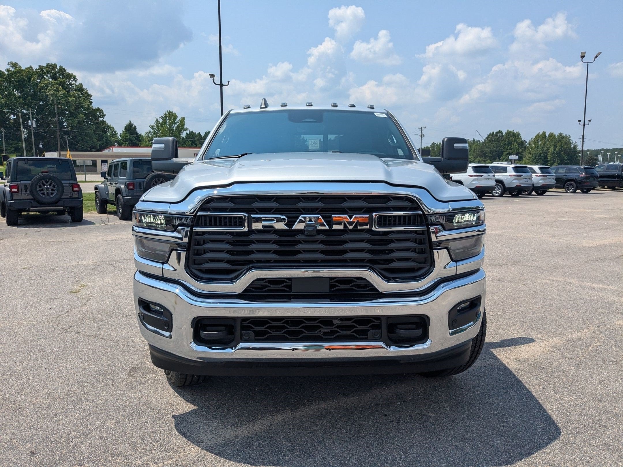 2026 RAM 2500 RAM 2500 TRADESMAN CREW CAB 4X4 6'4' BOX