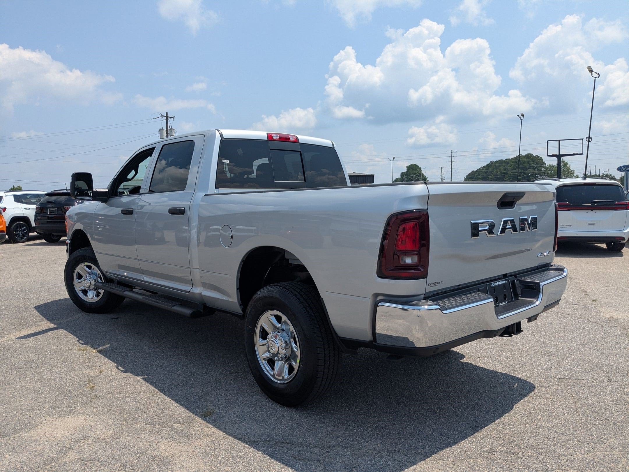 2026 RAM 2500 RAM 2500 TRADESMAN CREW CAB 4X4 6'4' BOX