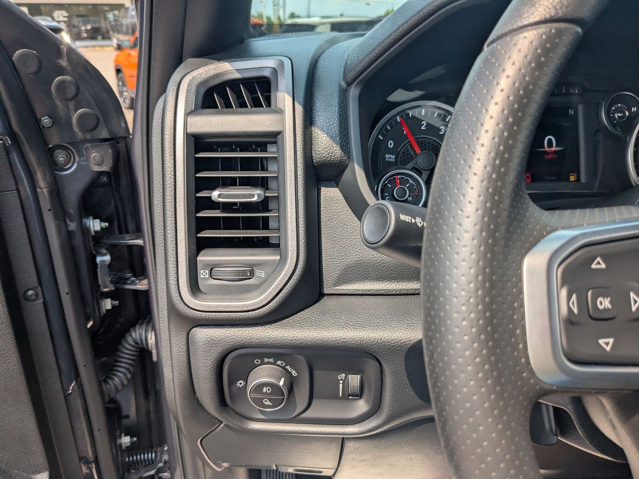 2026 RAM 2500 RAM 2500 BLACK EXPRESS CREW CAB 4X4 6'4' BOX