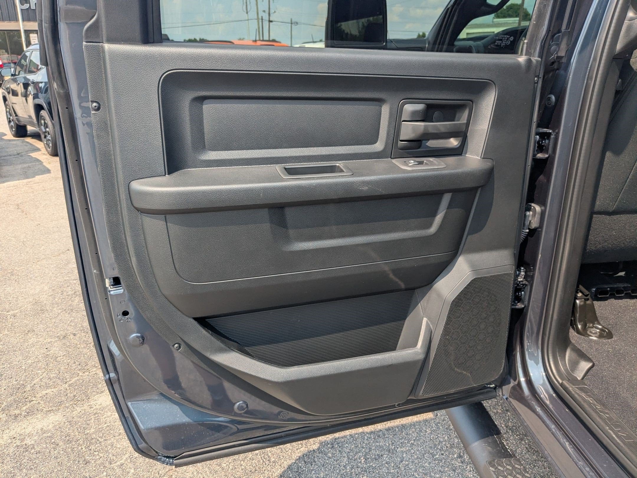 2026 RAM 2500 RAM 2500 BLACK EXPRESS CREW CAB 4X4 6'4' BOX