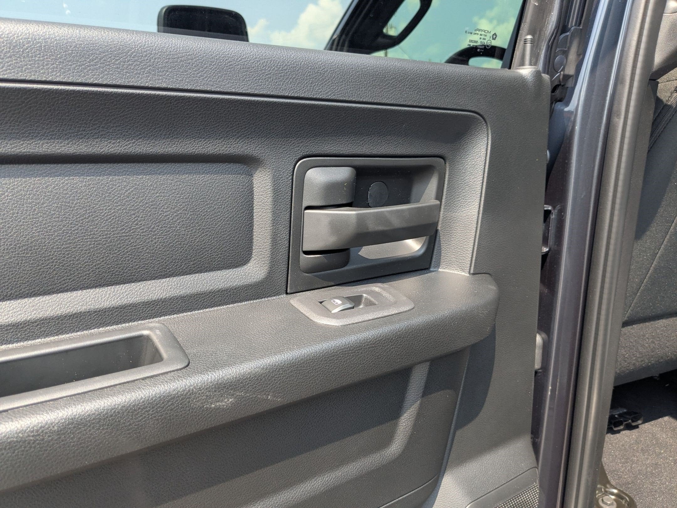 2026 RAM 2500 RAM 2500 BLACK EXPRESS CREW CAB 4X4 6'4' BOX