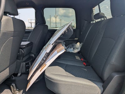 2026 RAM 2500 RAM 2500 BLACK EXPRESS CREW CAB 4X4 6'4' BOX