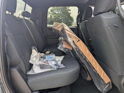 2026 RAM 2500 RAM 2500 BLACK EXPRESS CREW CAB 4X4 6'4' BOX