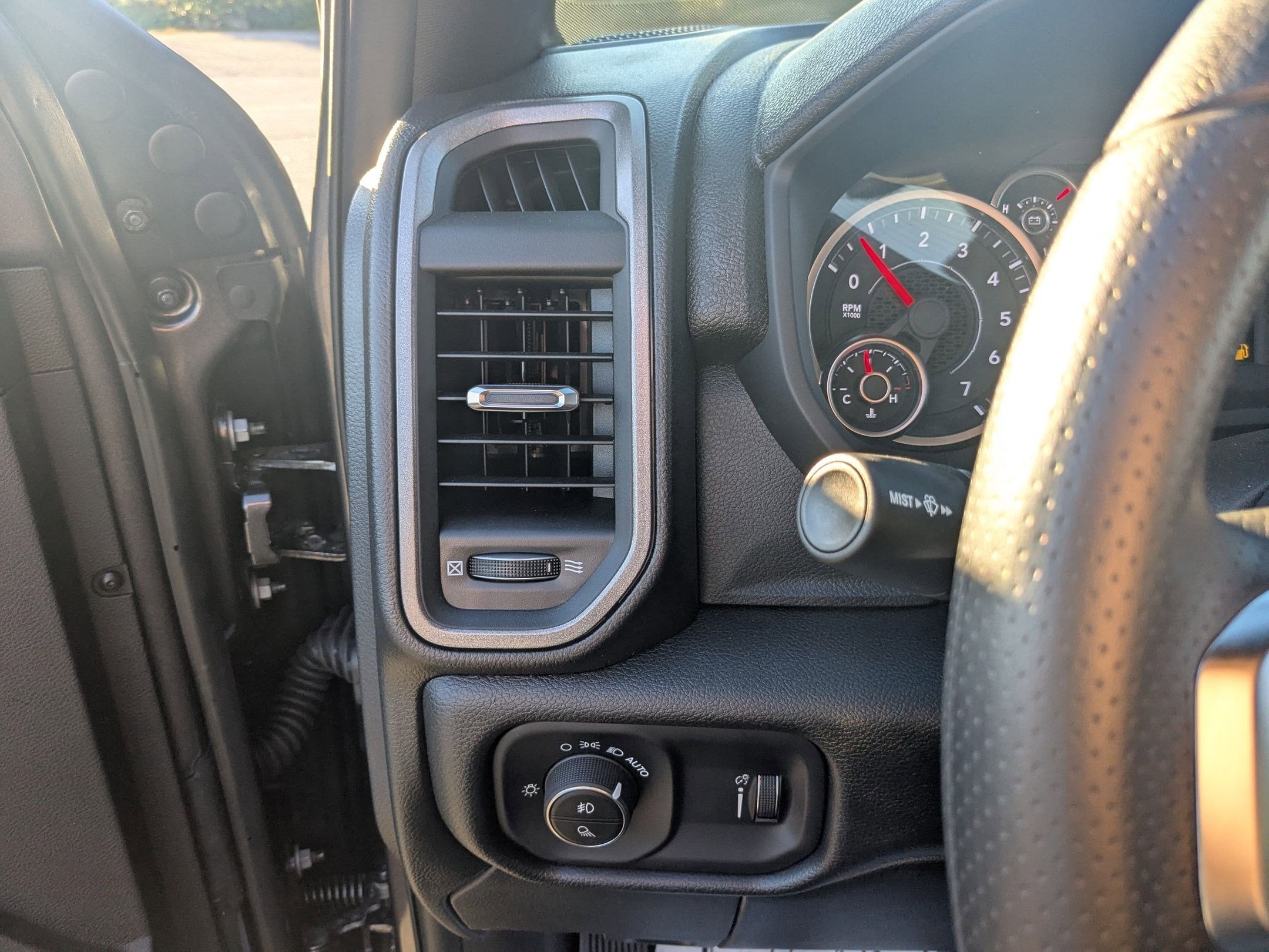2026 RAM 2500 Tradesman Crew Cab 4x4 6'4' Box