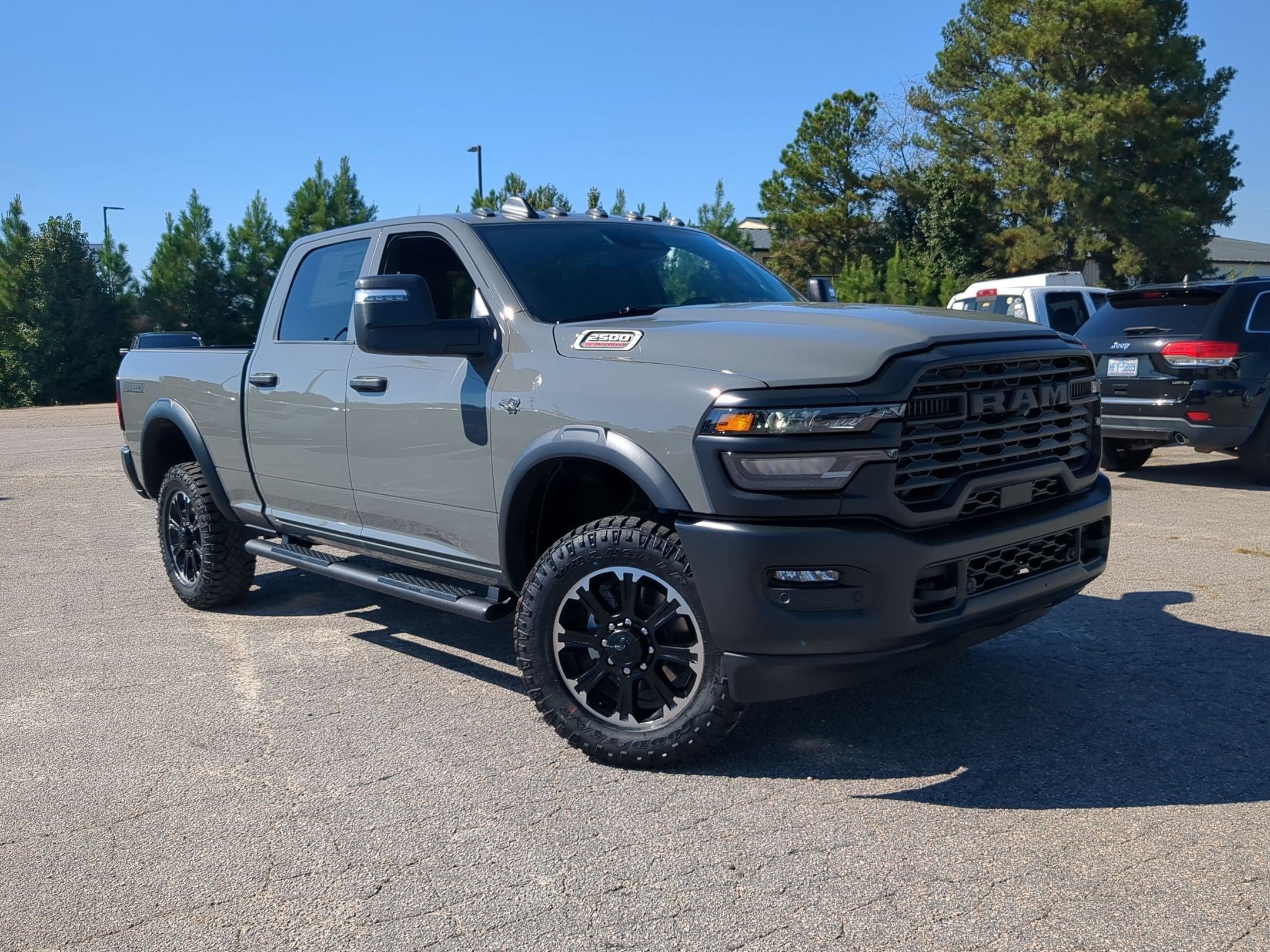 2027 RAM 2500 RAM 2500 WARLOCK CREW CAB 4X4 6'4' BOX