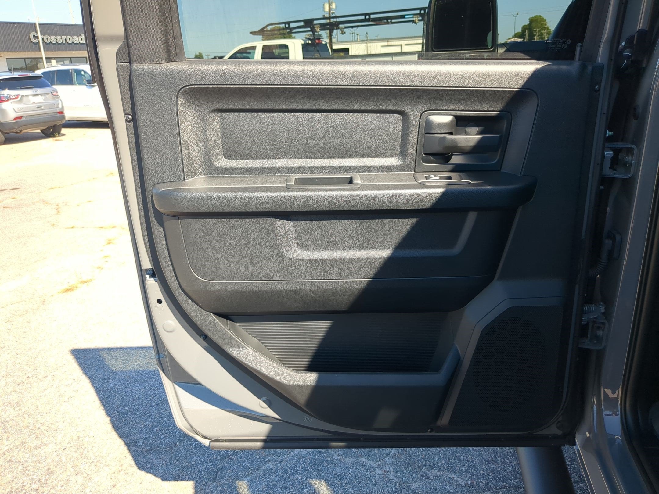 2027 RAM 2500 RAM 2500 WARLOCK CREW CAB 4X4 6'4' BOX