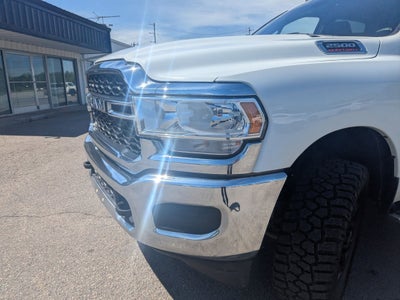 2024 RAM 2500 Tradesman Crew Cab 4x4 6'4' Box