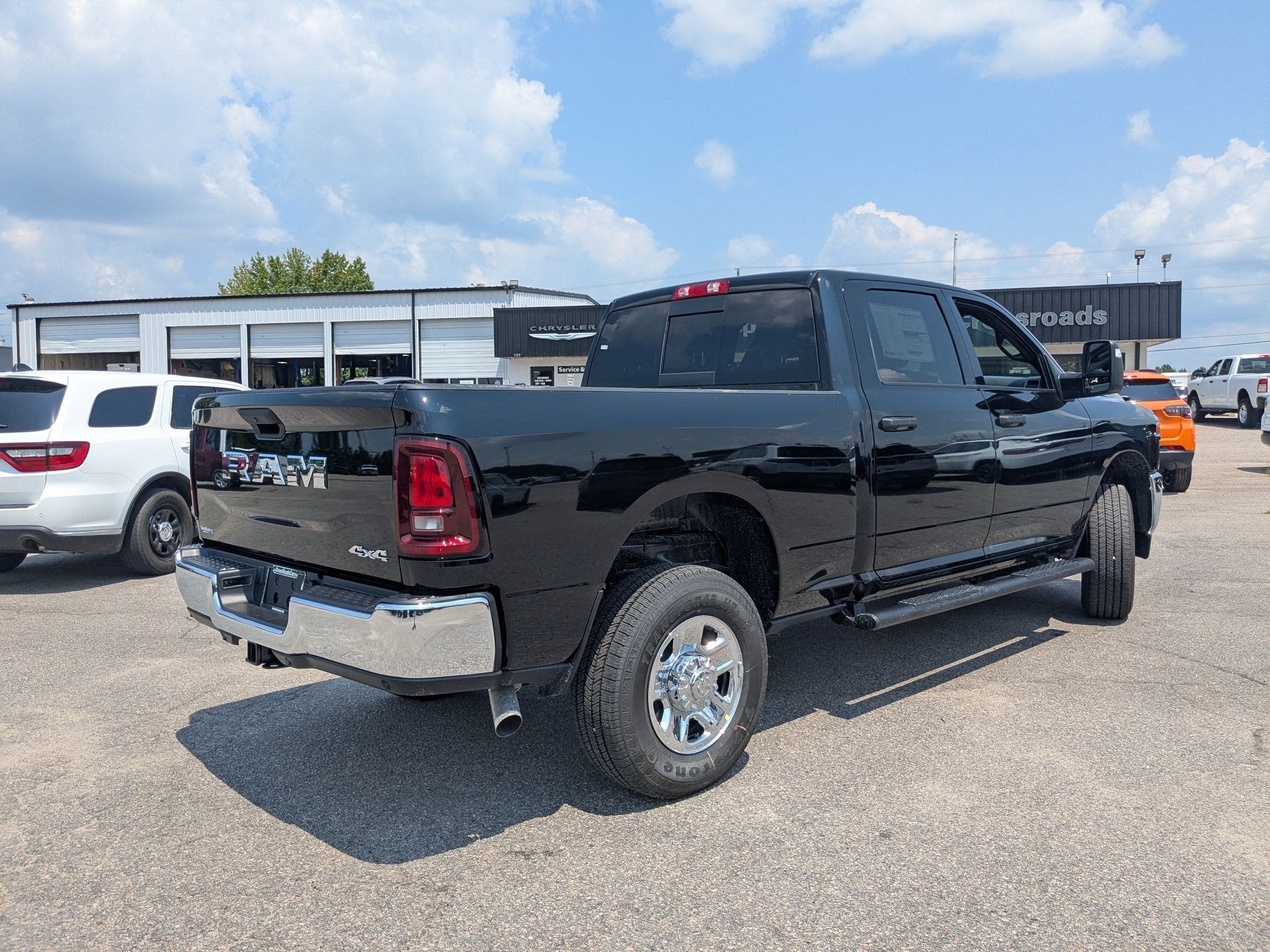 2026 RAM 2500 RAM 2500 TRADESMAN CREW CAB 4X4 6'4' BOX