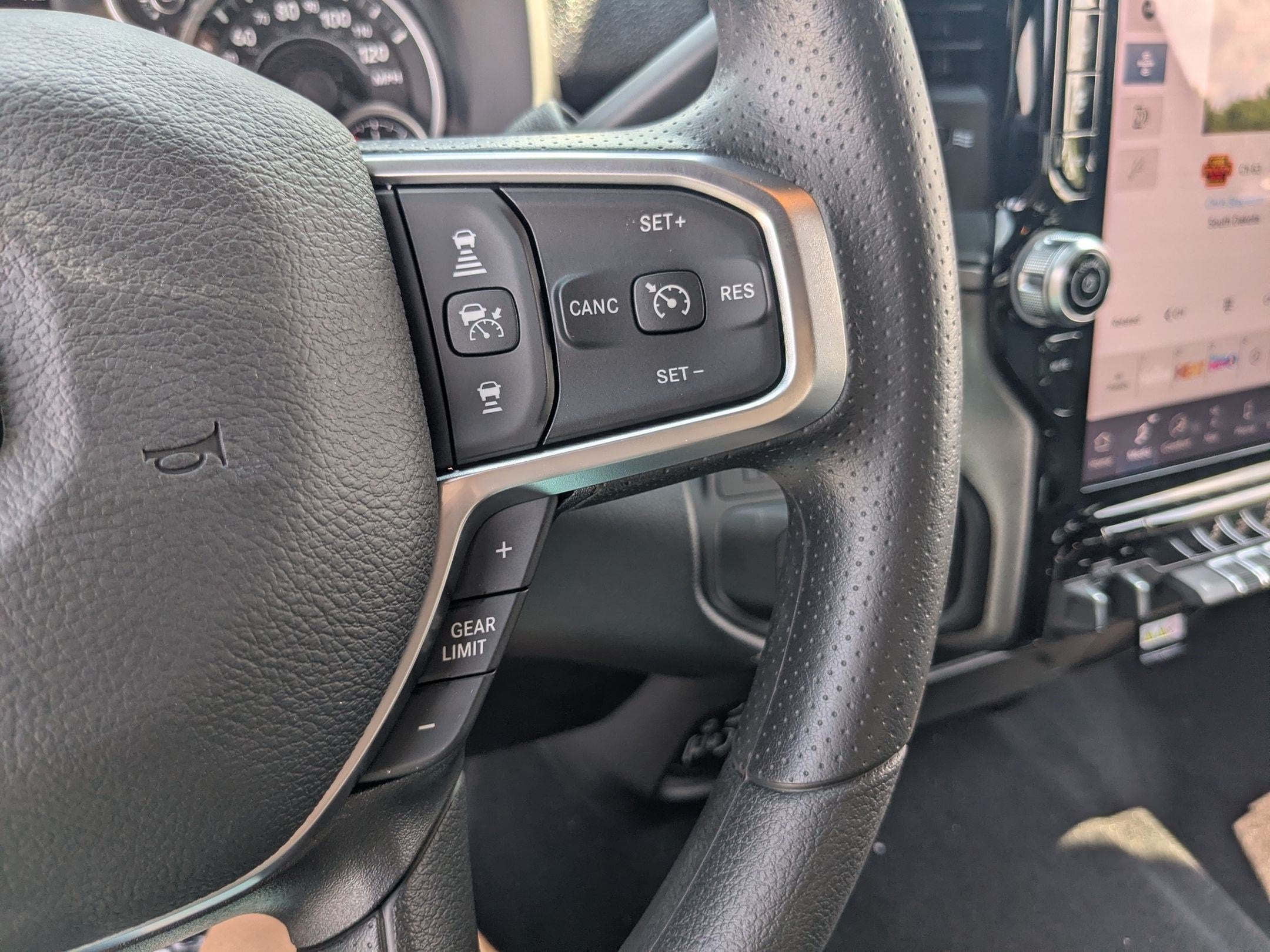 2026 RAM 2500 RAM 2500 TRADESMAN CREW CAB 4X4 6'4' BOX