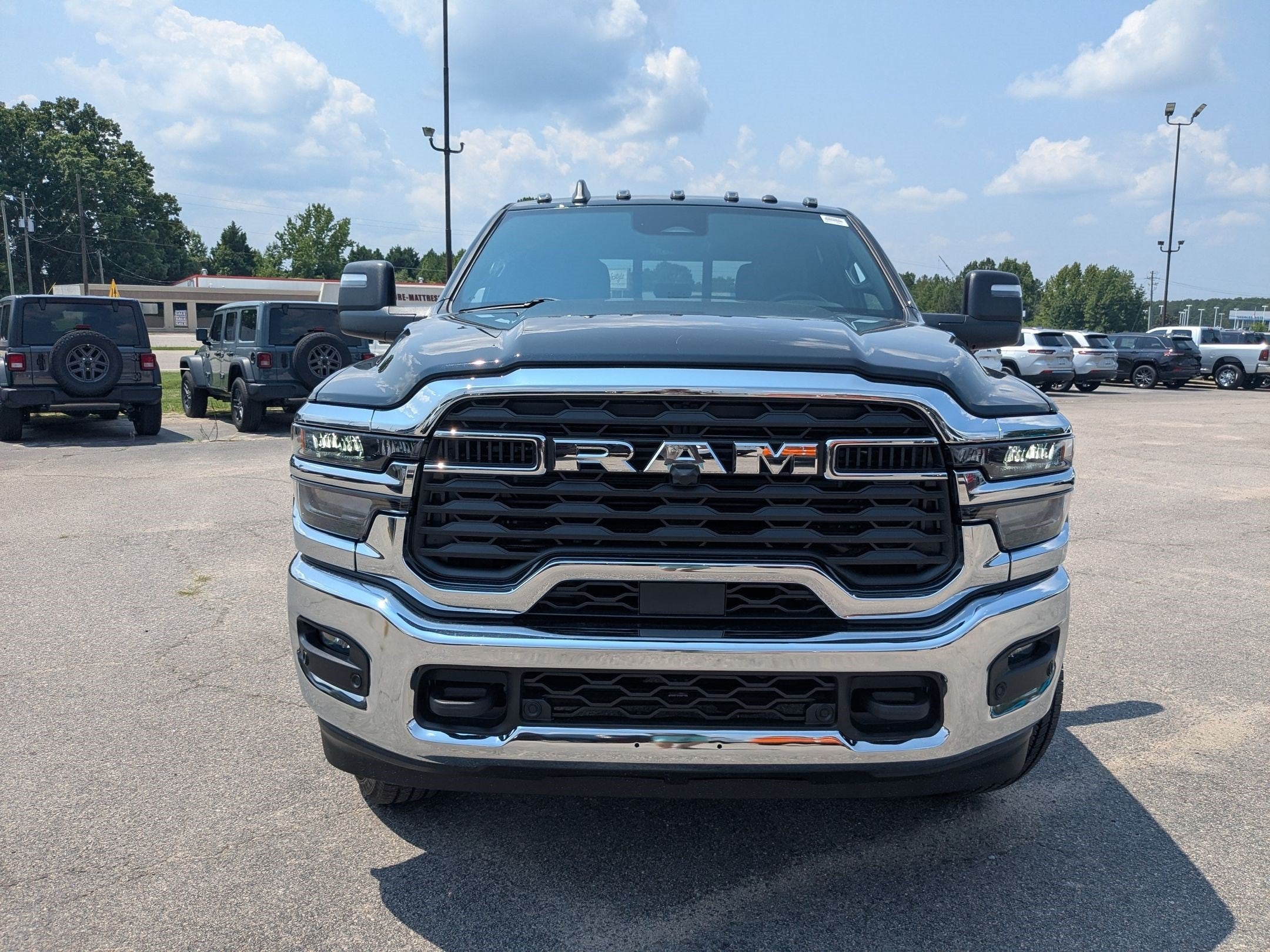2026 RAM 2500 RAM 2500 TRADESMAN CREW CAB 4X4 6'4' BOX
