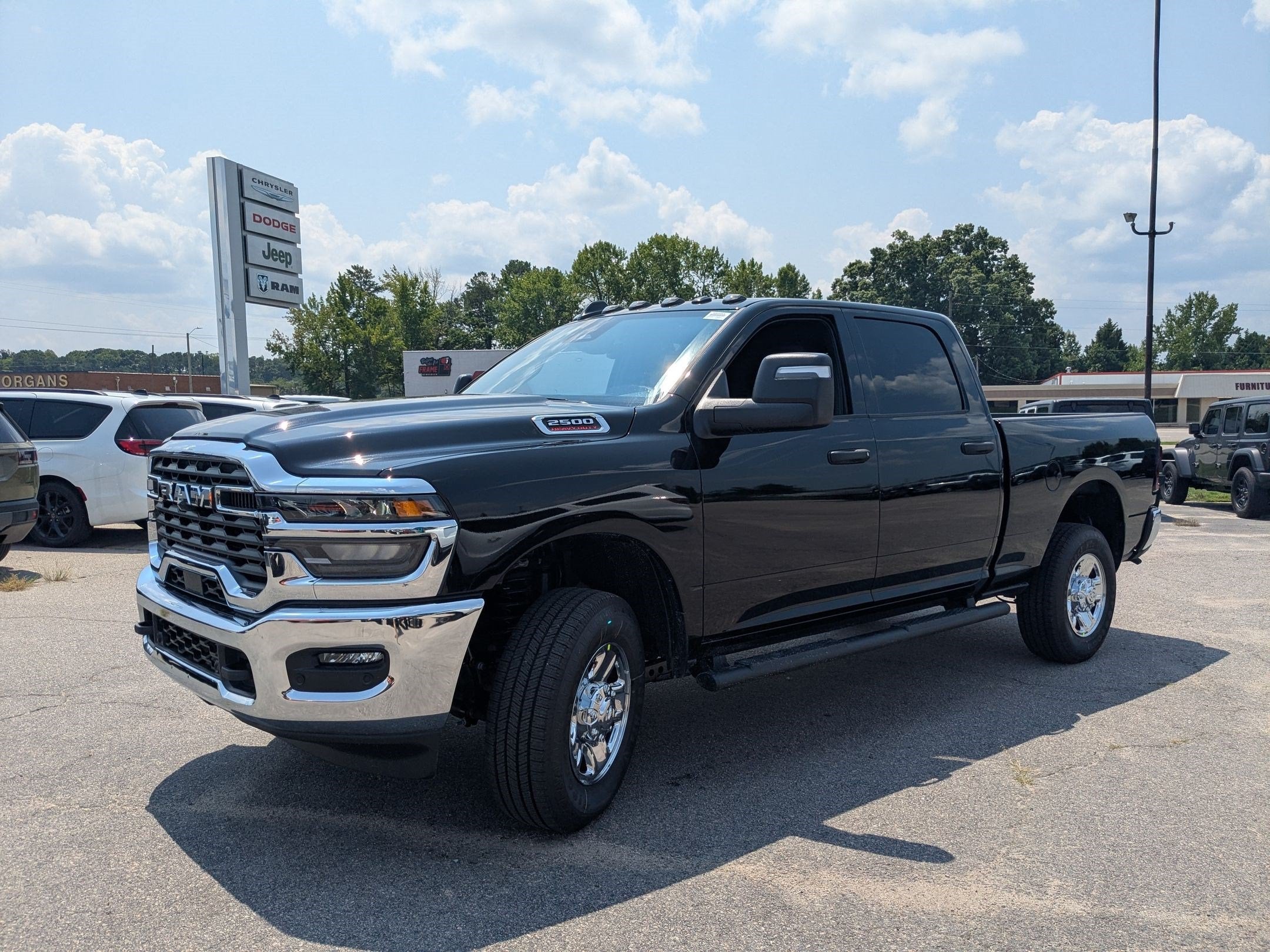 2026 RAM 2500 RAM 2500 TRADESMAN CREW CAB 4X4 6'4' BOX