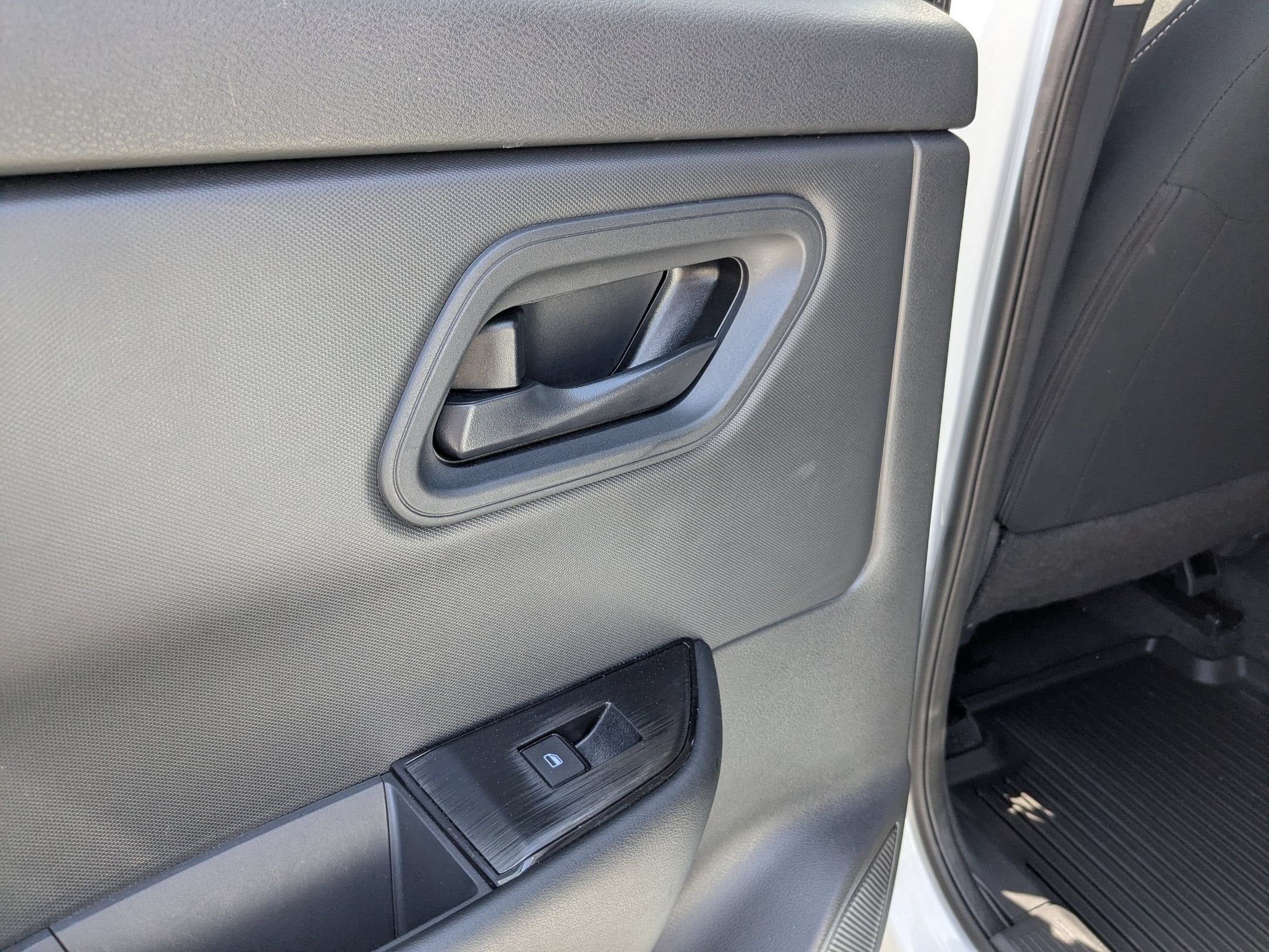 2025 Nissan Rogue S FWD