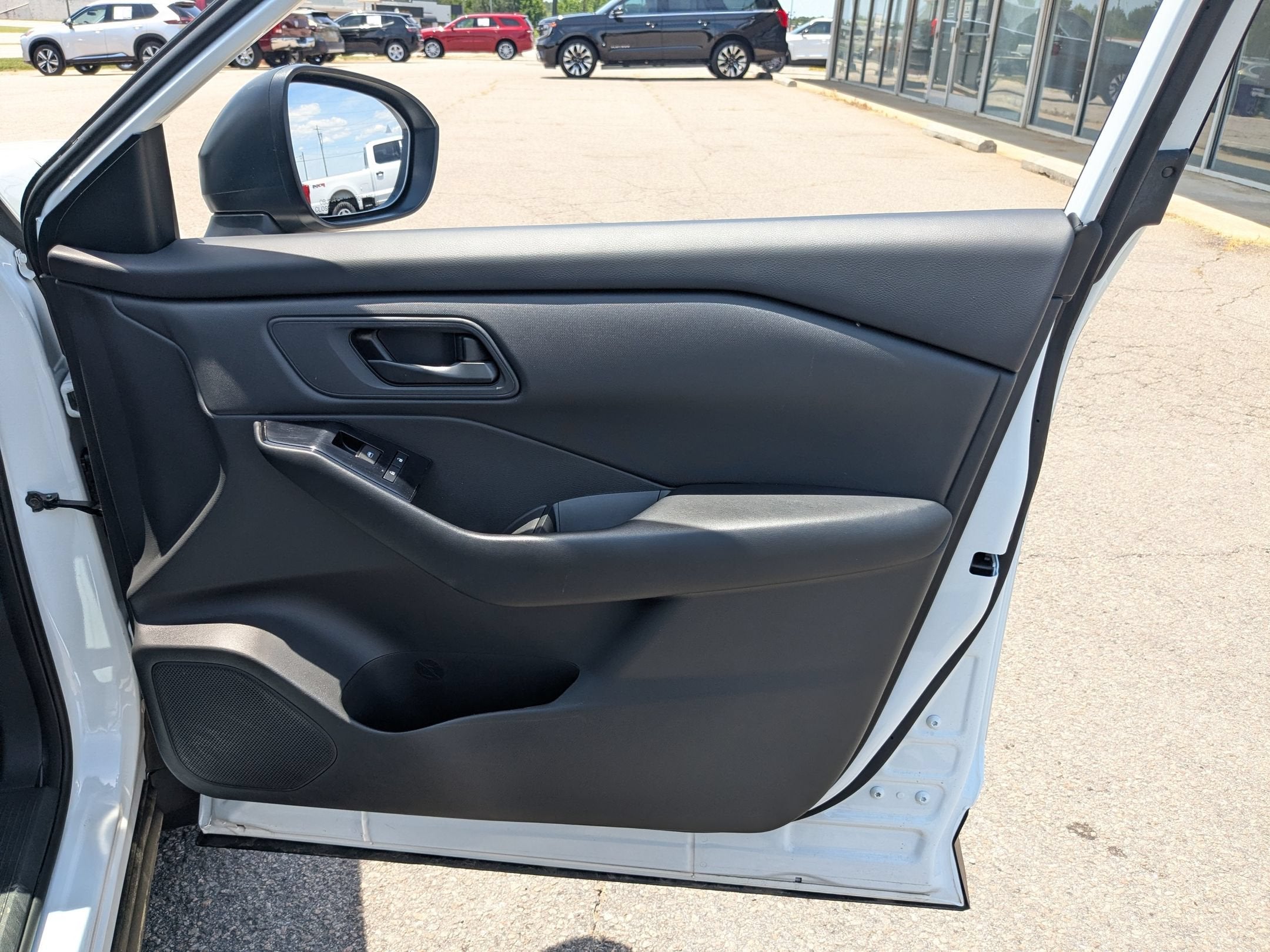 2025 Nissan Rogue S FWD