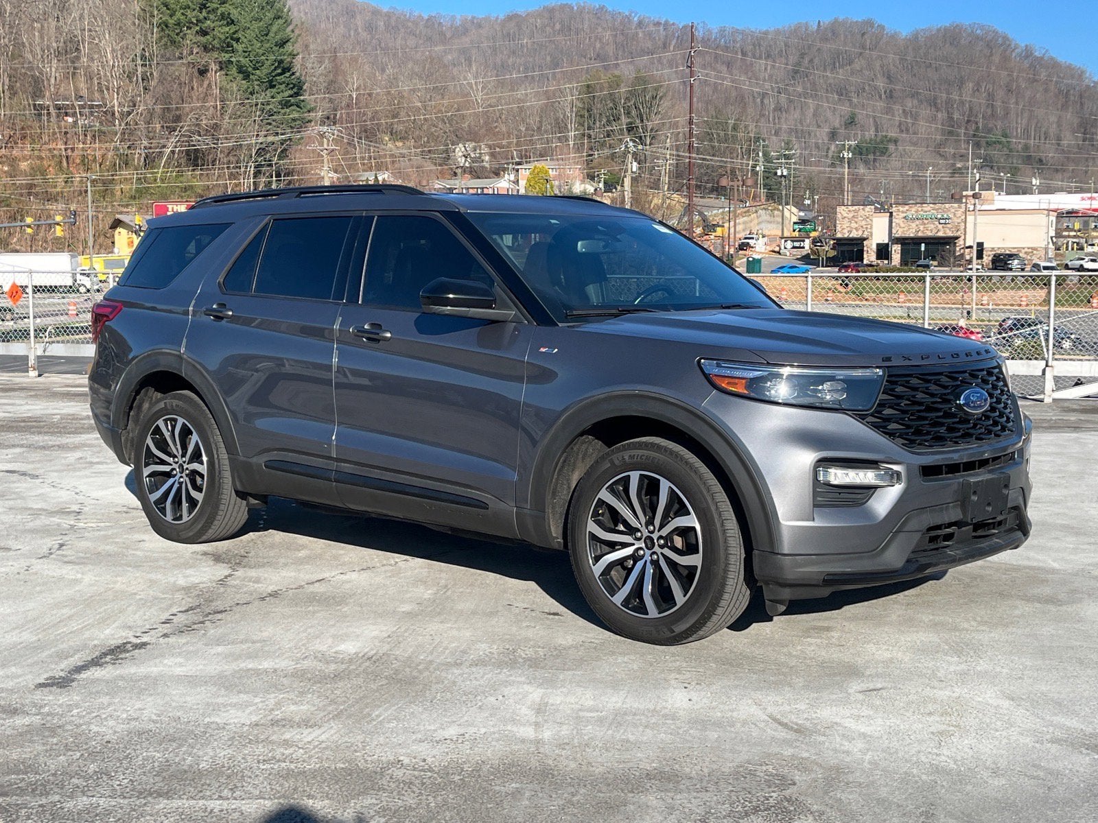 2022 Ford Explorer ST-Line