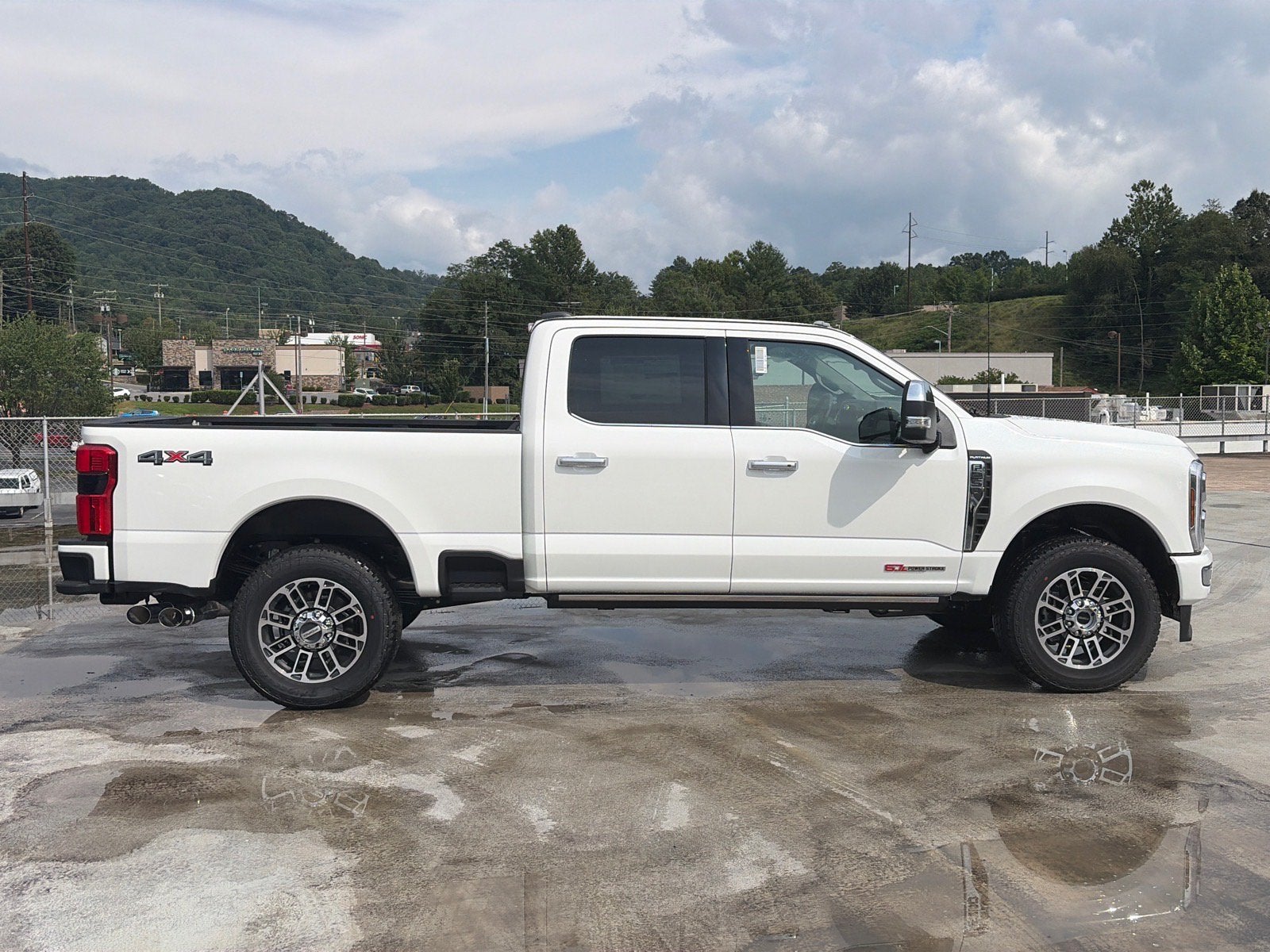 2026 Ford Super Duty F-250 SRW Platinum