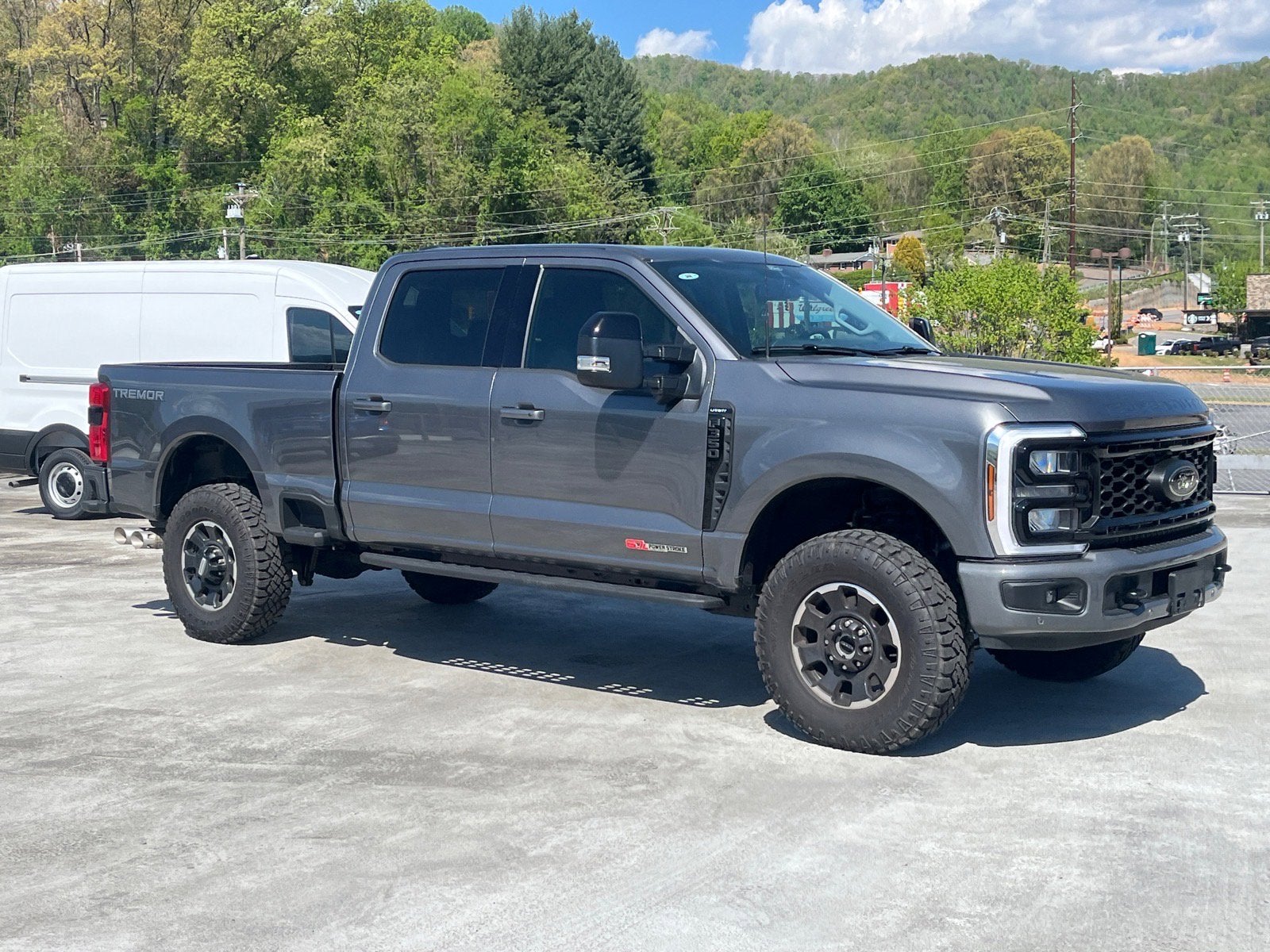2025 Ford Super Duty F-350 SRW LARIAT