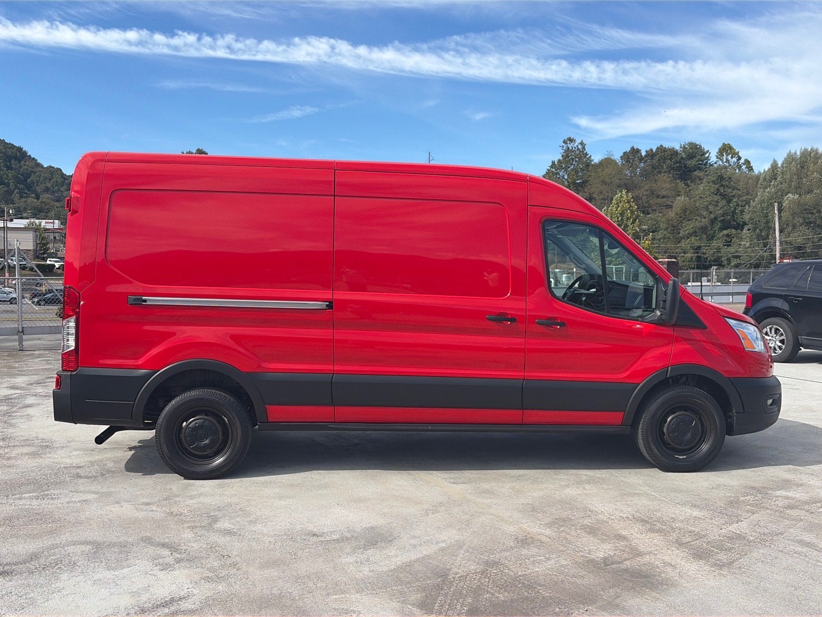 2022 Ford Transit Cargo Van T-250 130" Med Rf 9070 GVWR RWD
