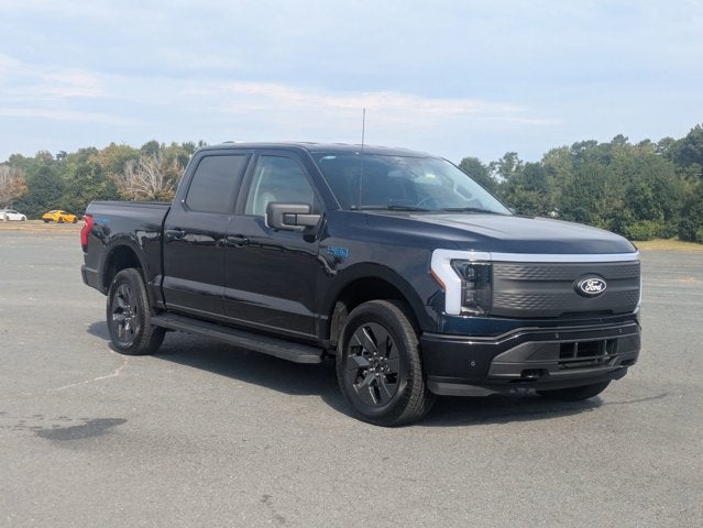 2025 Ford F-150 Lightning Flash