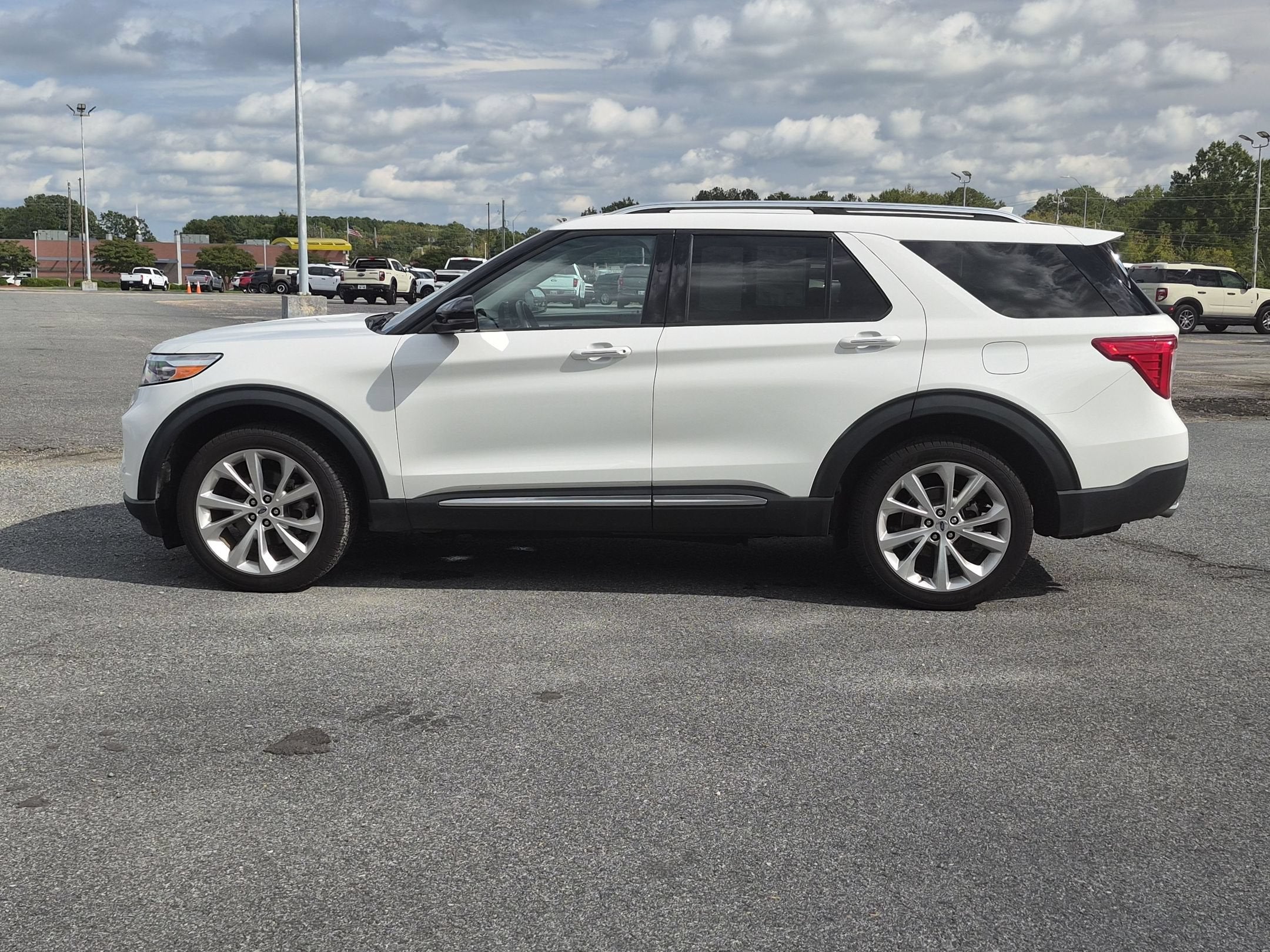2023 Ford Explorer Platinum