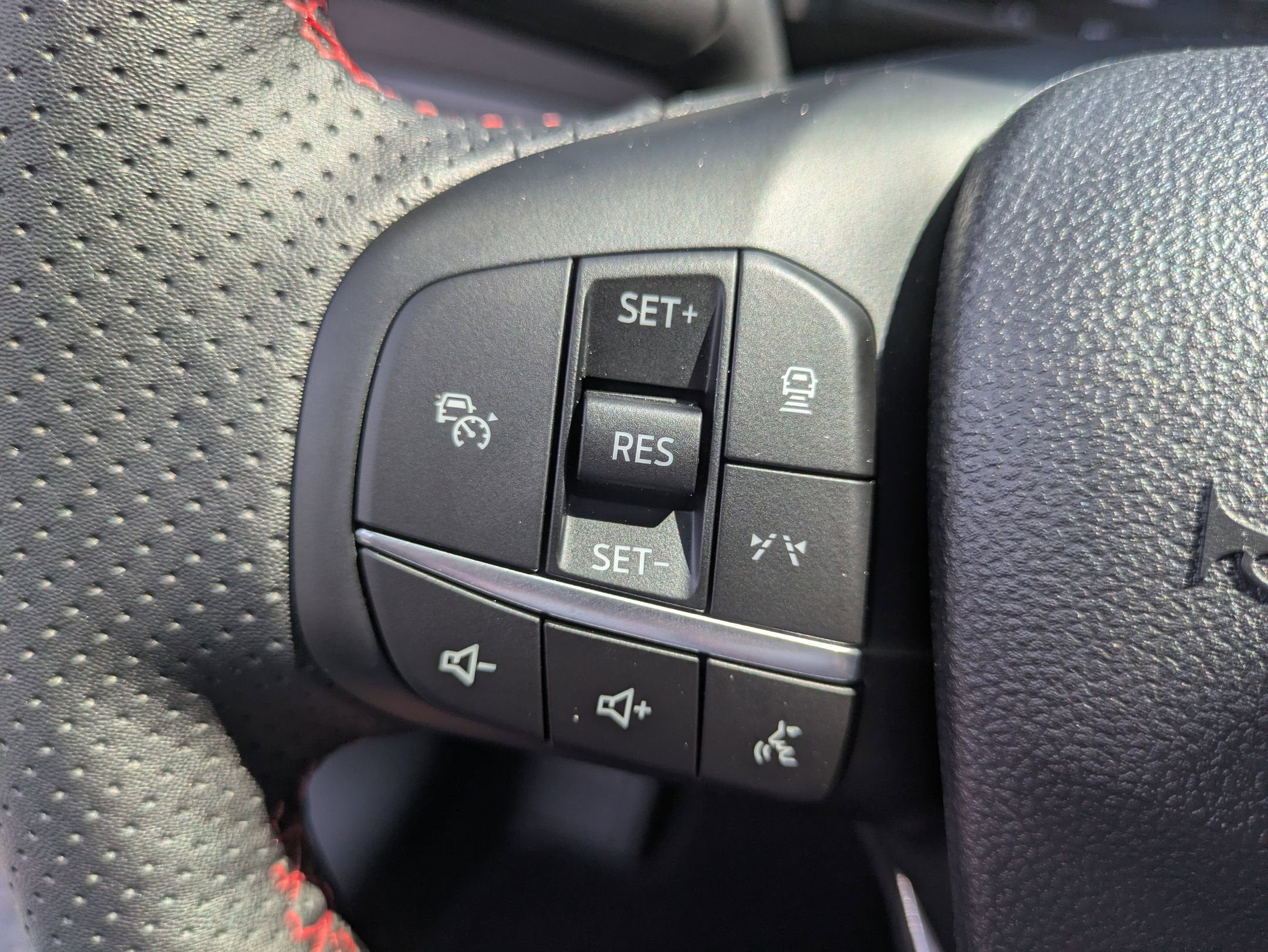 2025 Ford Escape ST-Line - Crossroads Courtesy Demo