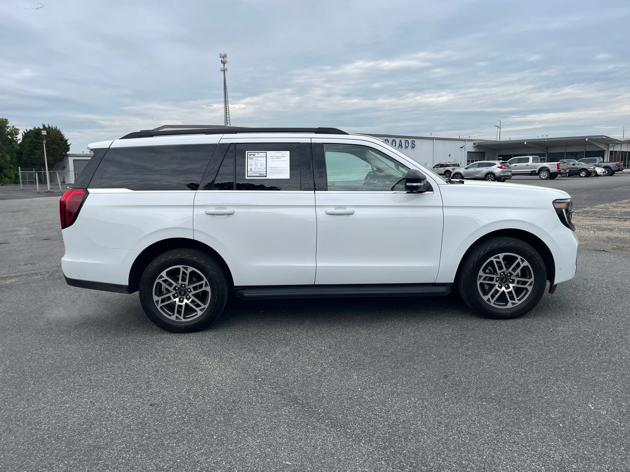 2025 Ford Expedition Active