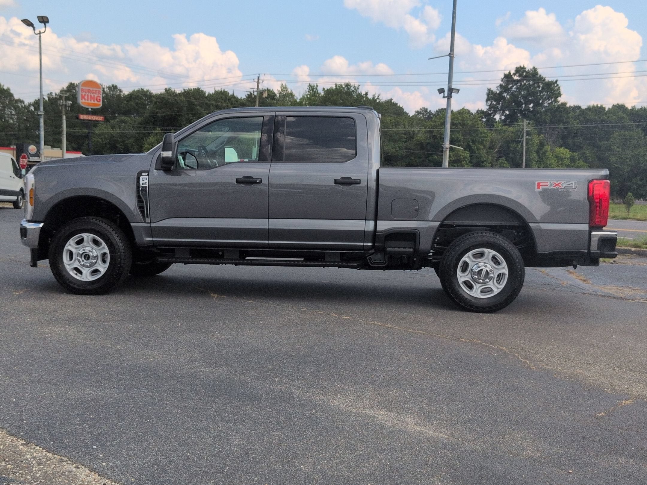 2026 Ford Super Duty F-250 SRW XLT
