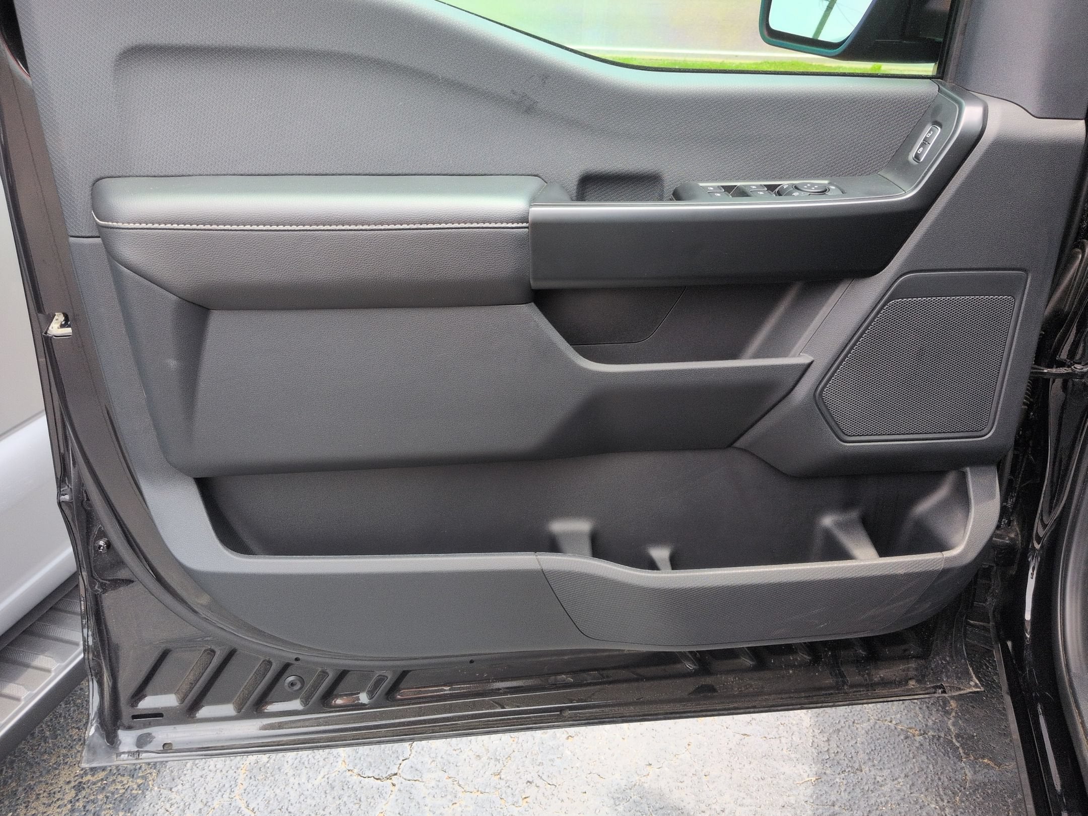 2026 Ford F-150 STX - Crossroads Courtesy Demo
