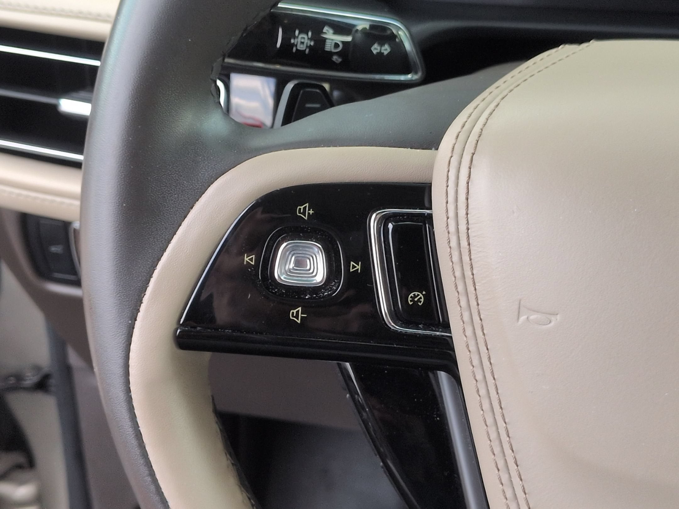 2023 Lincoln Aviator Standard