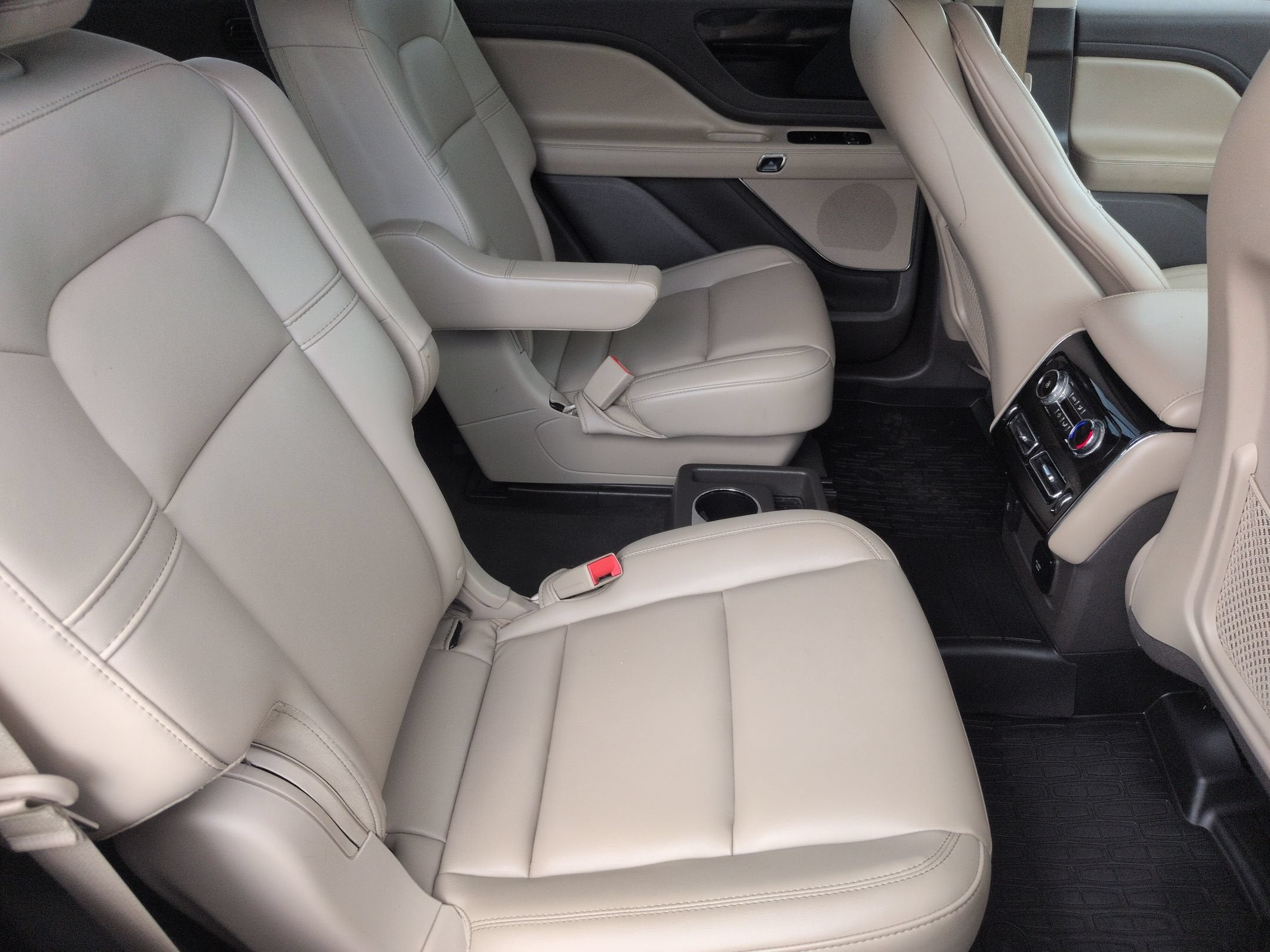 2023 Lincoln Aviator Standard