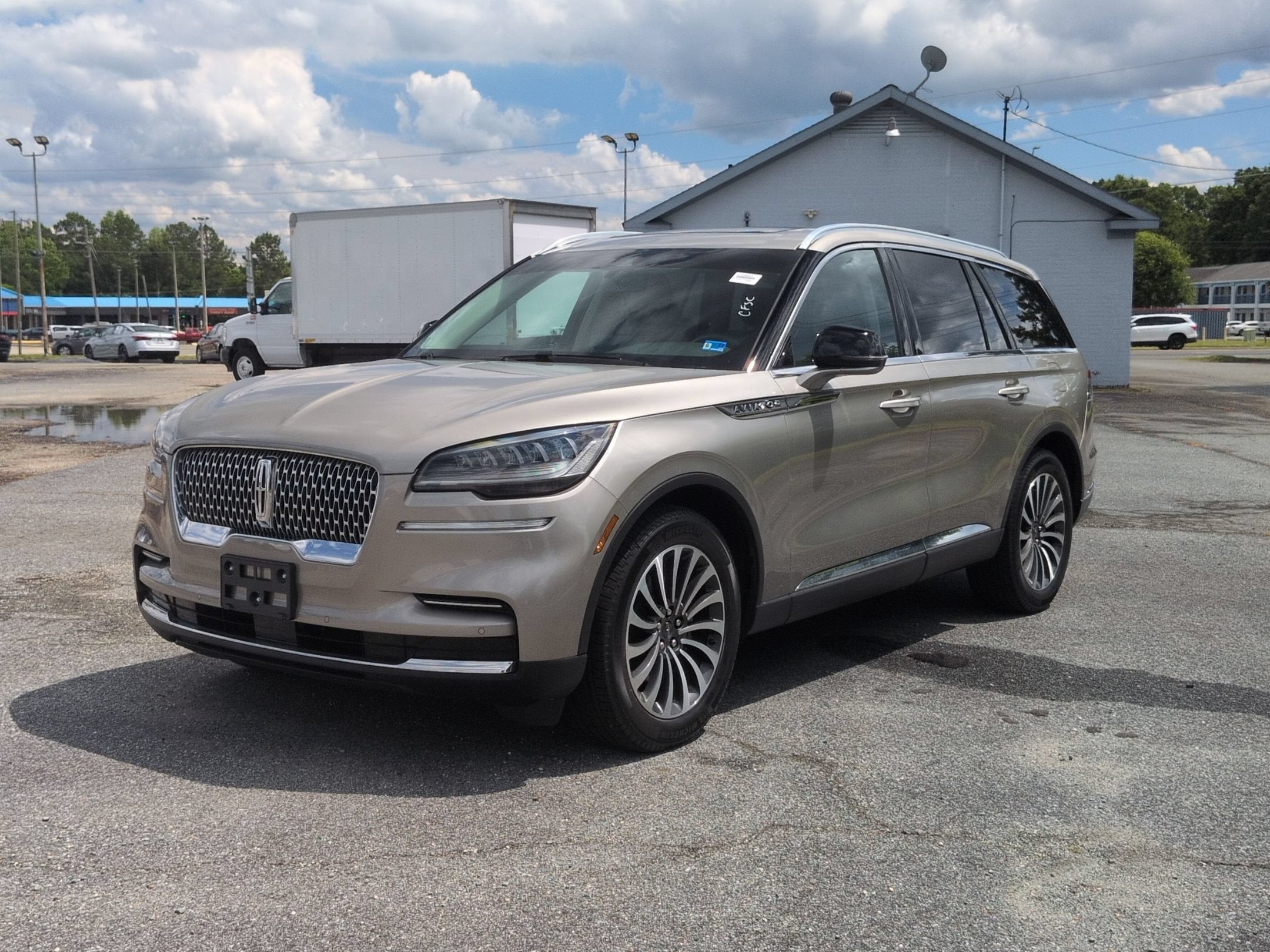2023 Lincoln Aviator Standard