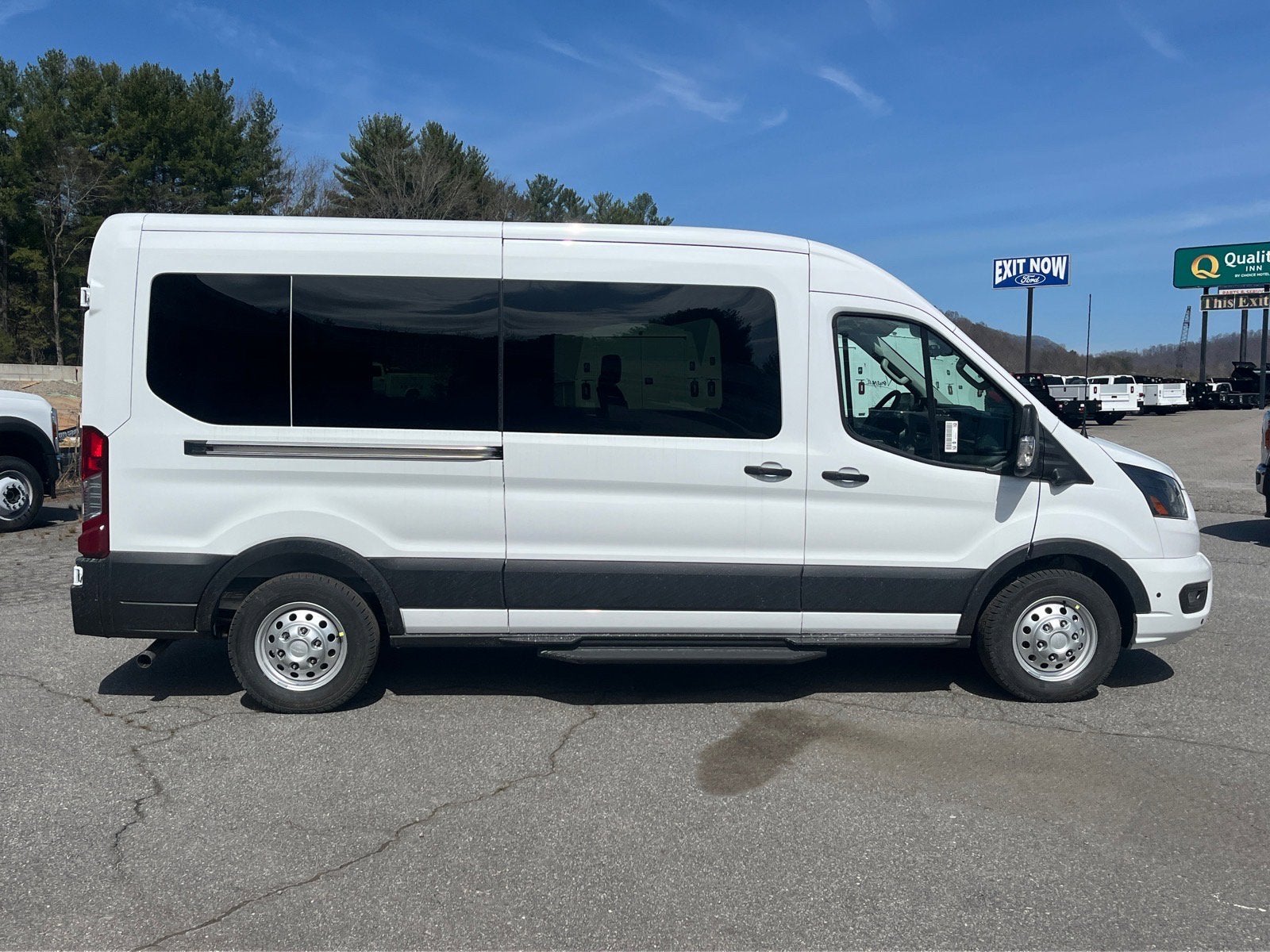 2026 Ford Transit Passenger Wagon 350 XLT