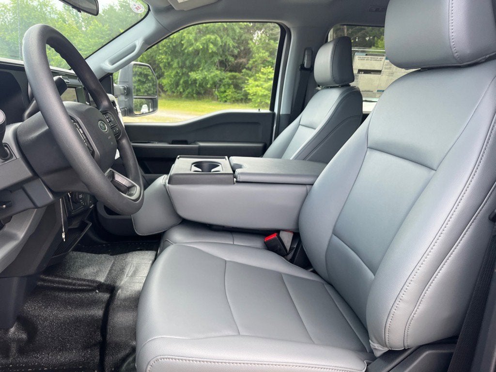 2025 Ford Super Duty F-450 DRW XL DRW
