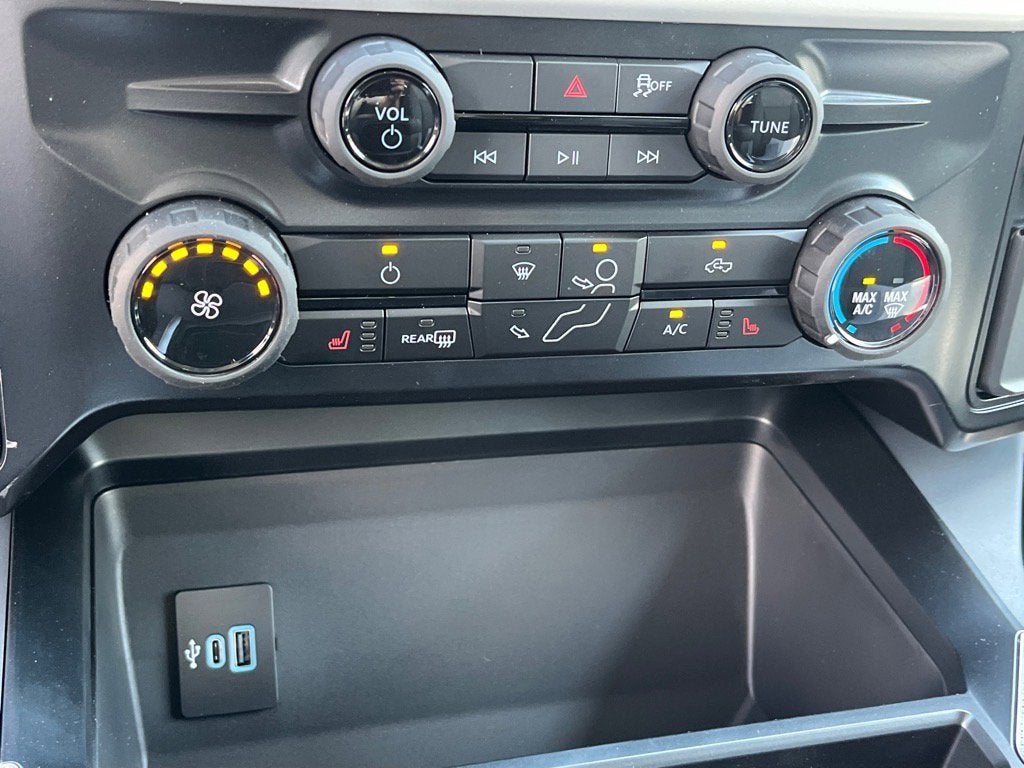 2025 Ford Super Duty F-550 DRW XLT DRW