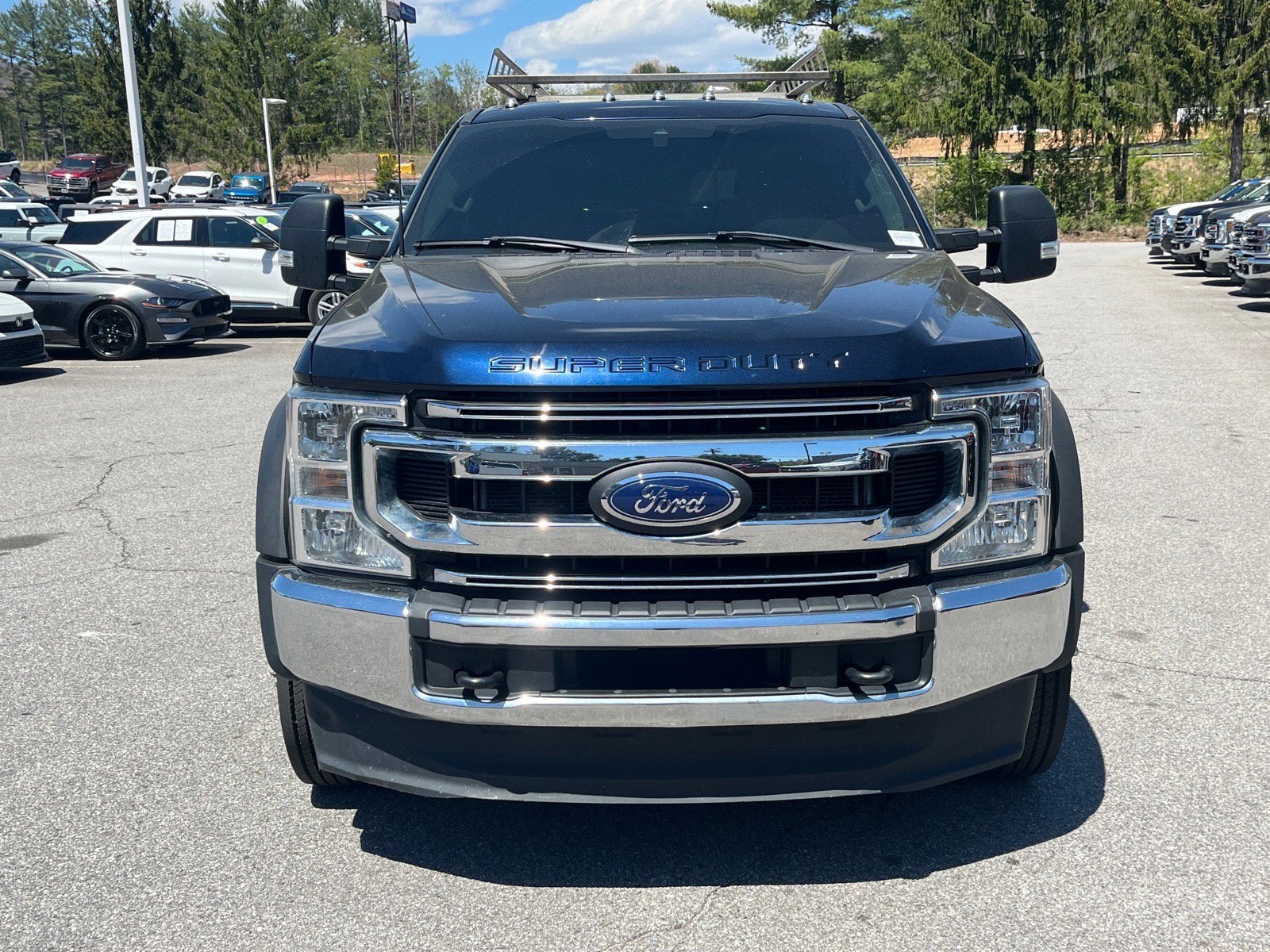 2022 Ford Super Duty F-550 DRW XLT DRW