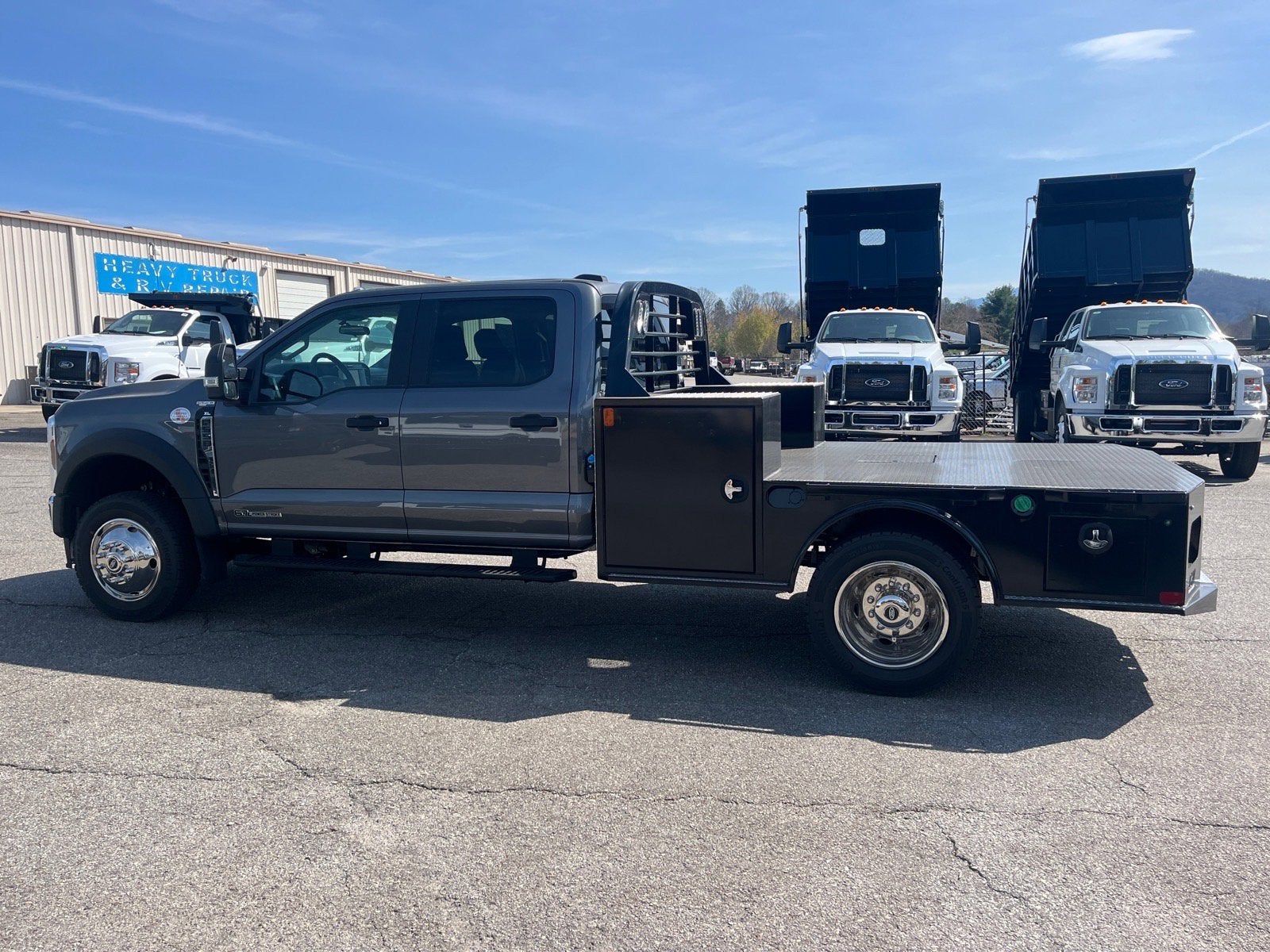 2026 Ford Super Duty F-550 DRW XL DRW