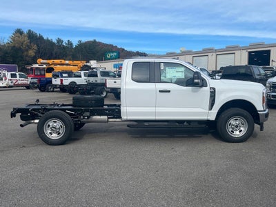 2026 Ford Super Duty F-350 SRW XL