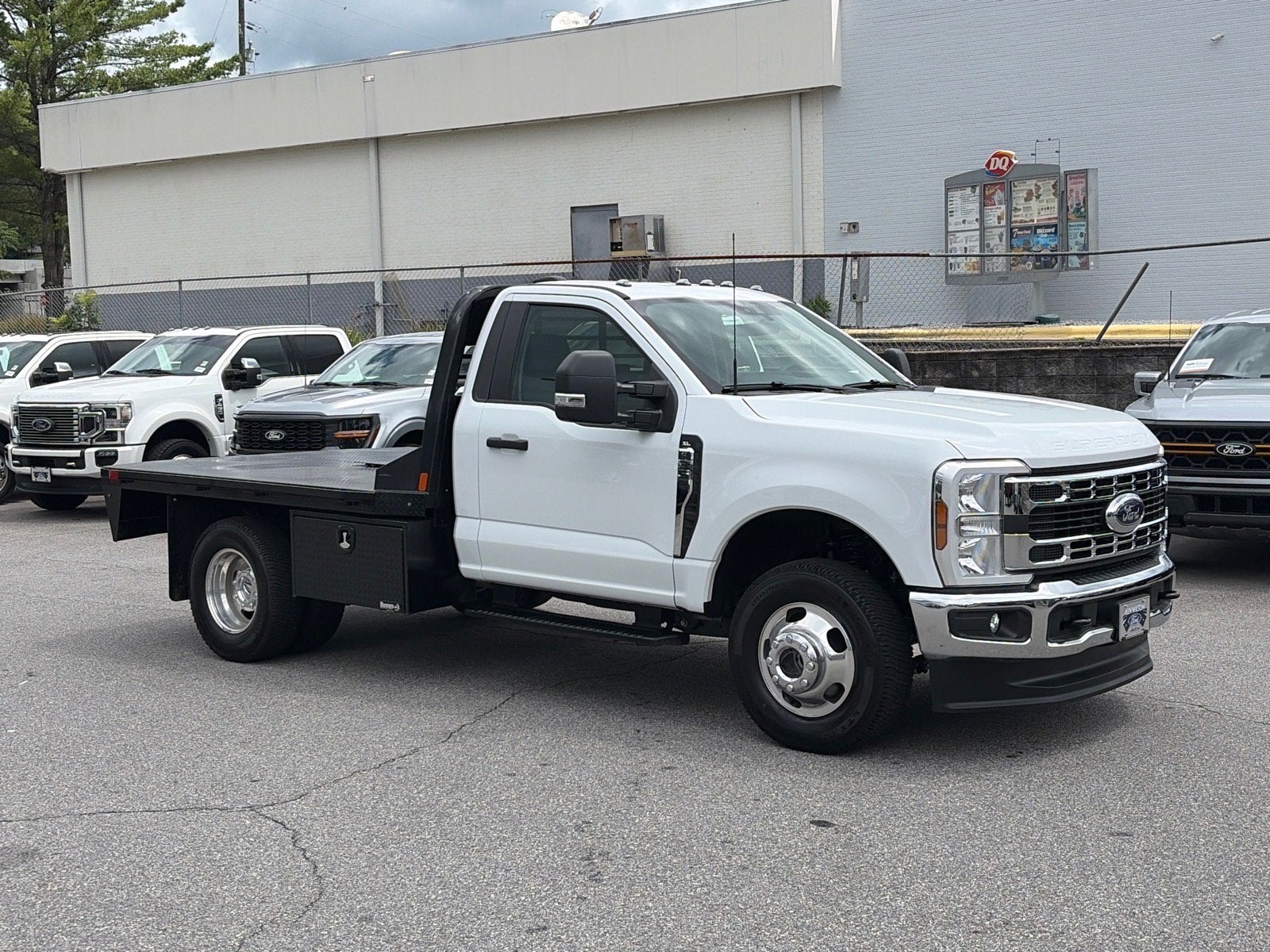 2026 Ford Super Duty F-350 DRW XL