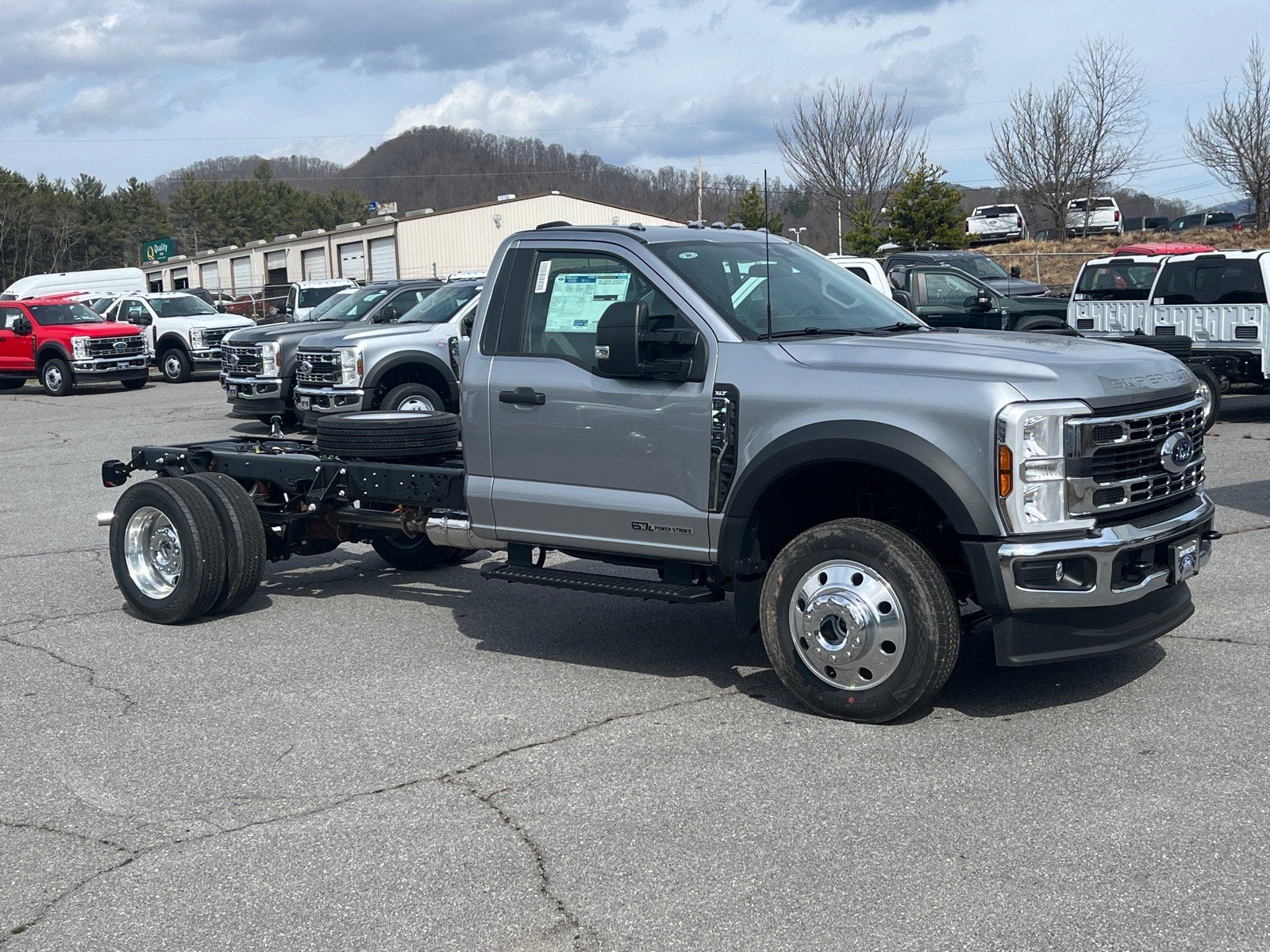 2026 Ford Super Duty F-450 DRW XLT