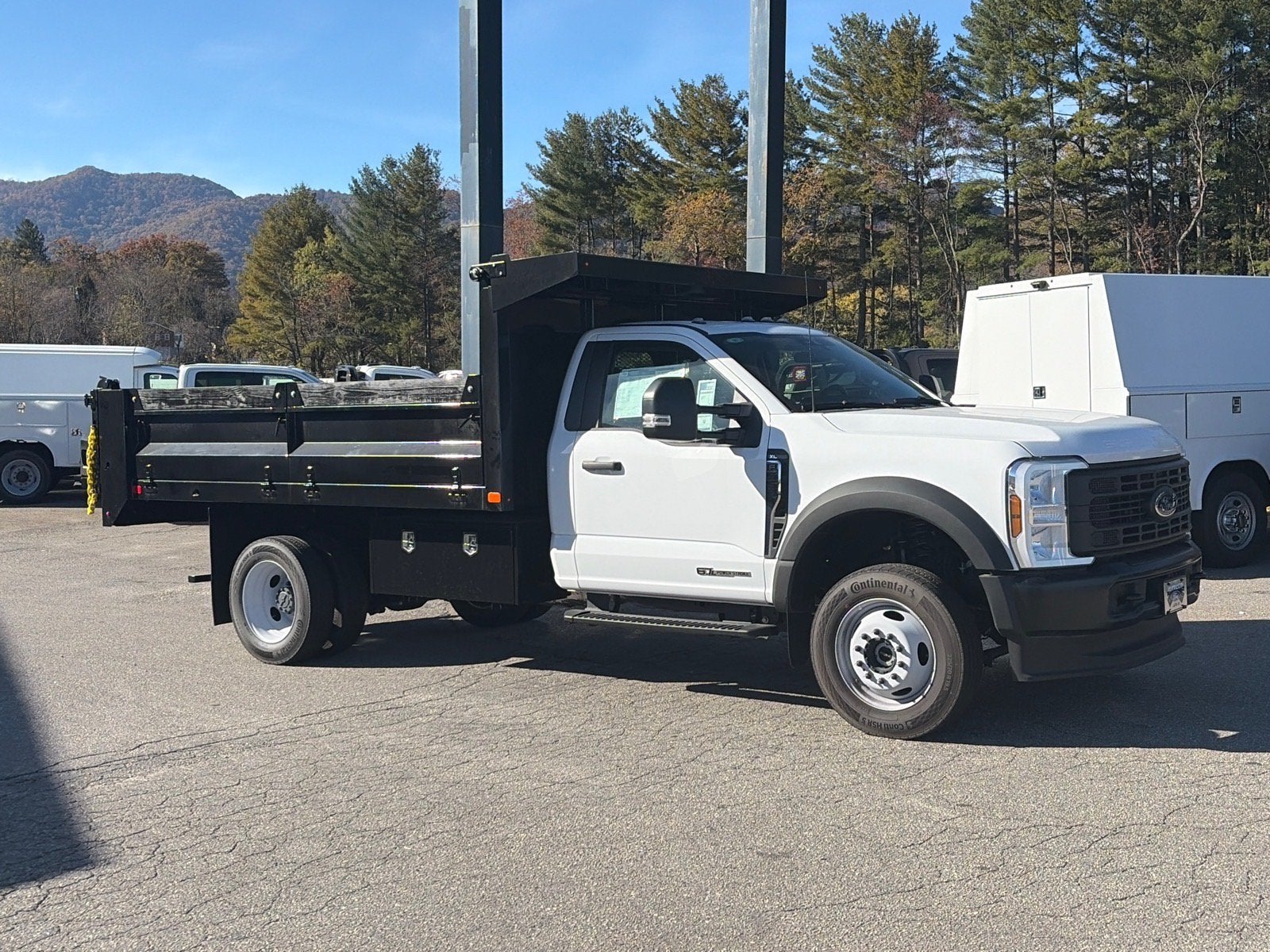 2026 Ford Super Duty F-550 DRW XL